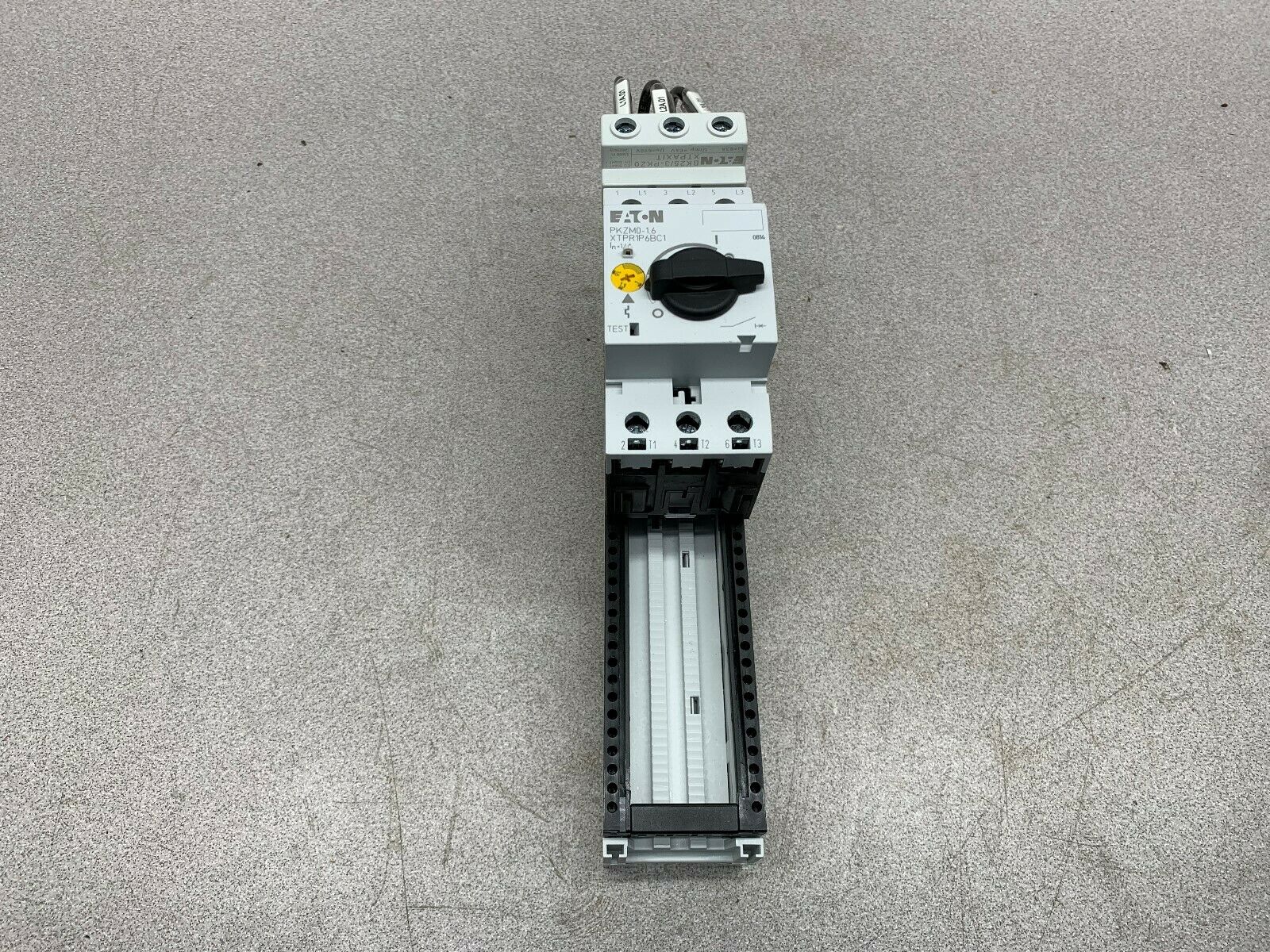 NEW TAKEOUT EATON XTPR1P6BC1 STARTER PKZM0-1.6 WITH RITTAL SV 9340.370