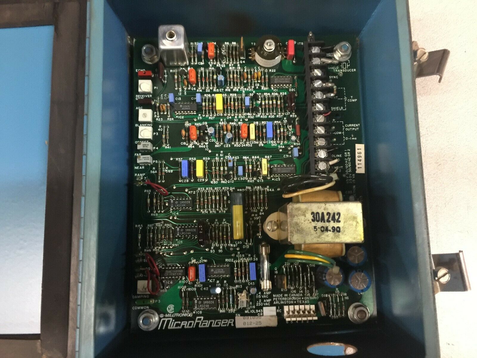 USED MILLTRONICS MICRO RANGER CONTROL PROCESS UNIT IN ENCLOSURE ML10L943