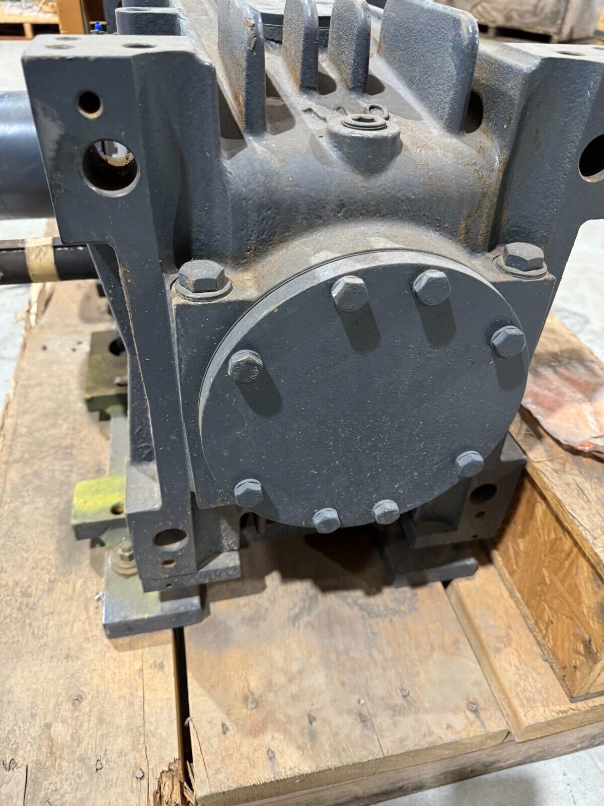 NEW FALK V-CLASS ENCLOSED GEAR DRIVE REDUCER 14.34 RATIO M117VPC2