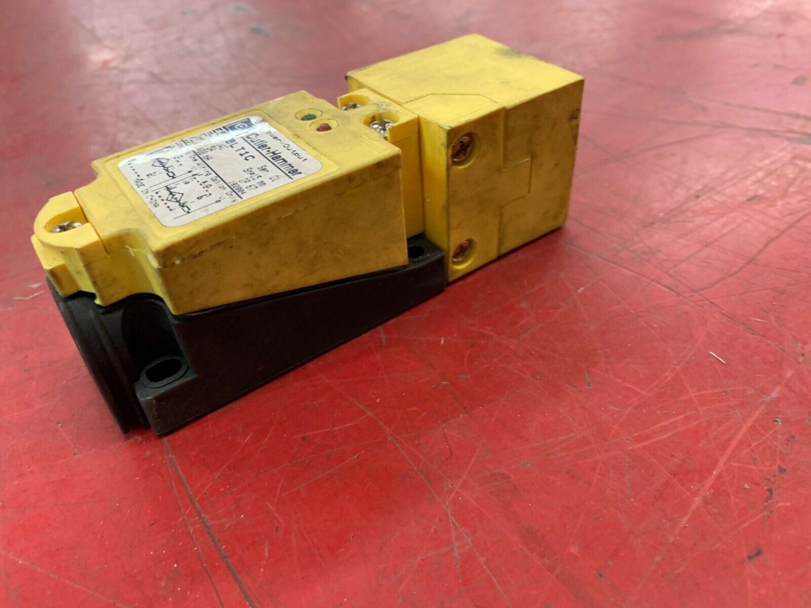 USED CUTLER HAMMER PROXIMITY SENSOR E55BBLT1C