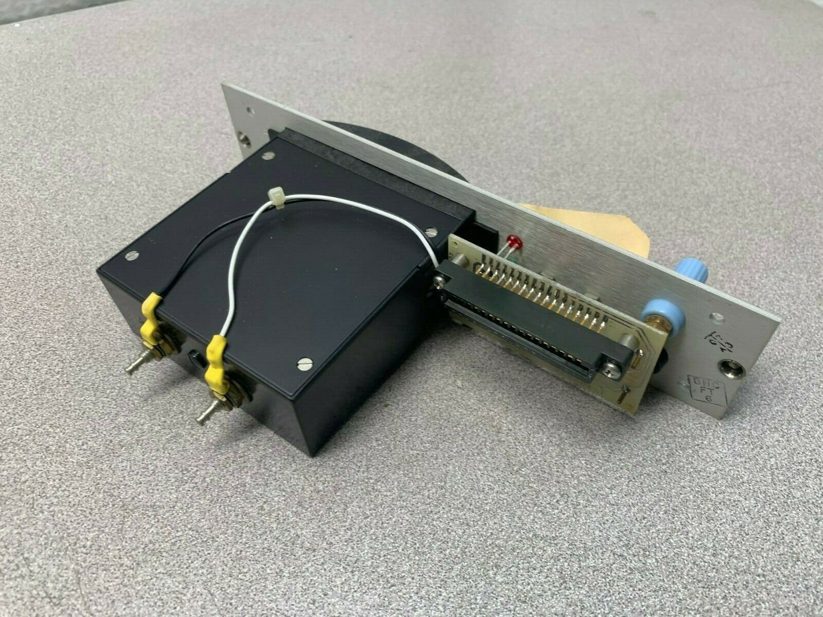 NEW NO BOX BENTLY VIBRATION MONITOR 7200 RV-R