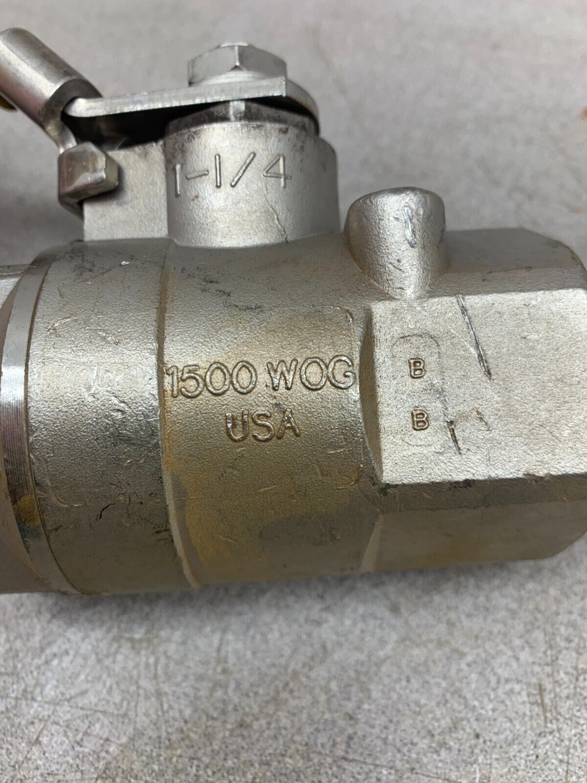 NEW APOLLO CF8M 1500 WOG 1-1/4" STAINLESS BALL VALVE