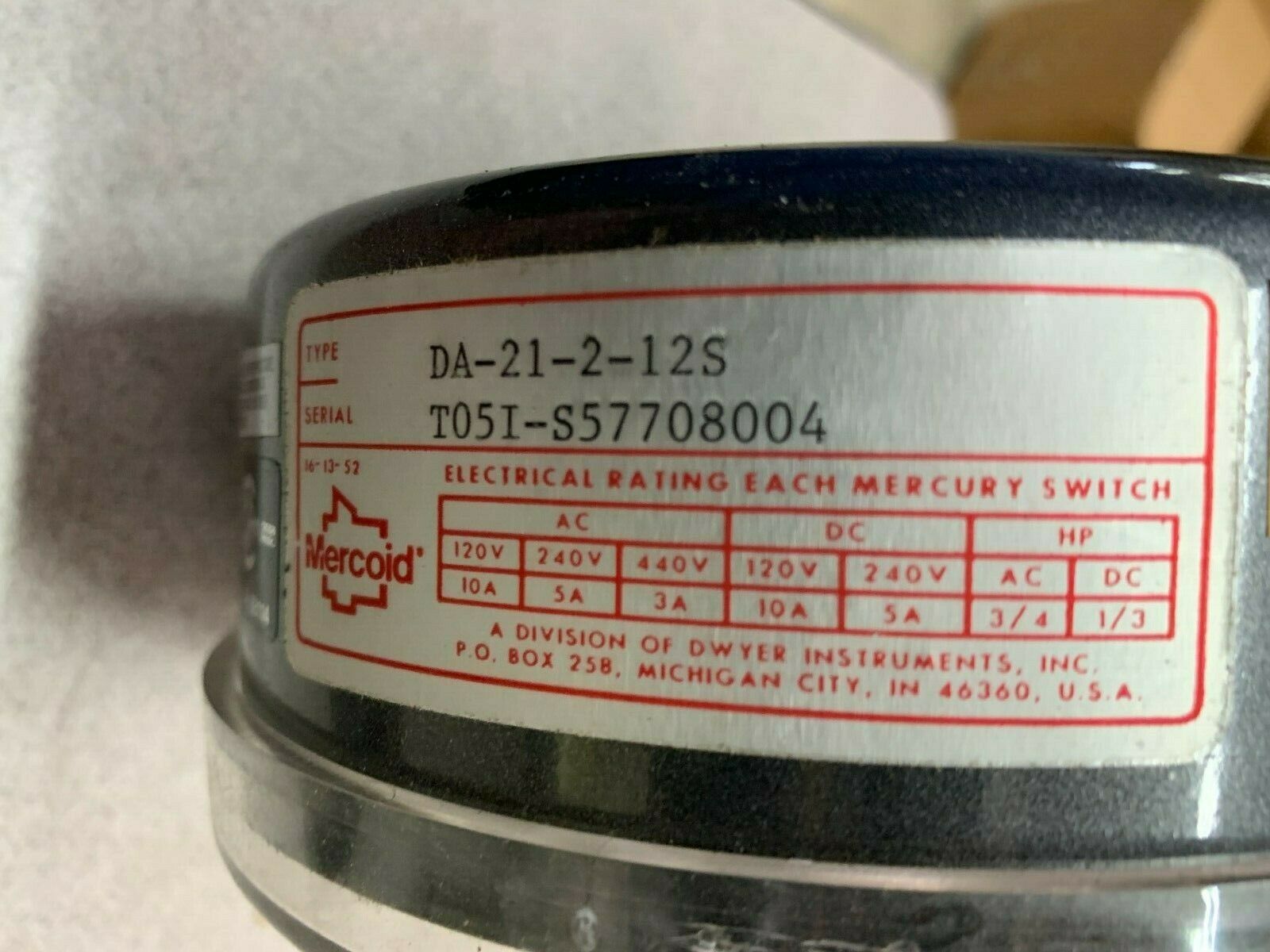 NEW IN BOX MERCOID PRESSURE SWITCH DA-21-2-12S