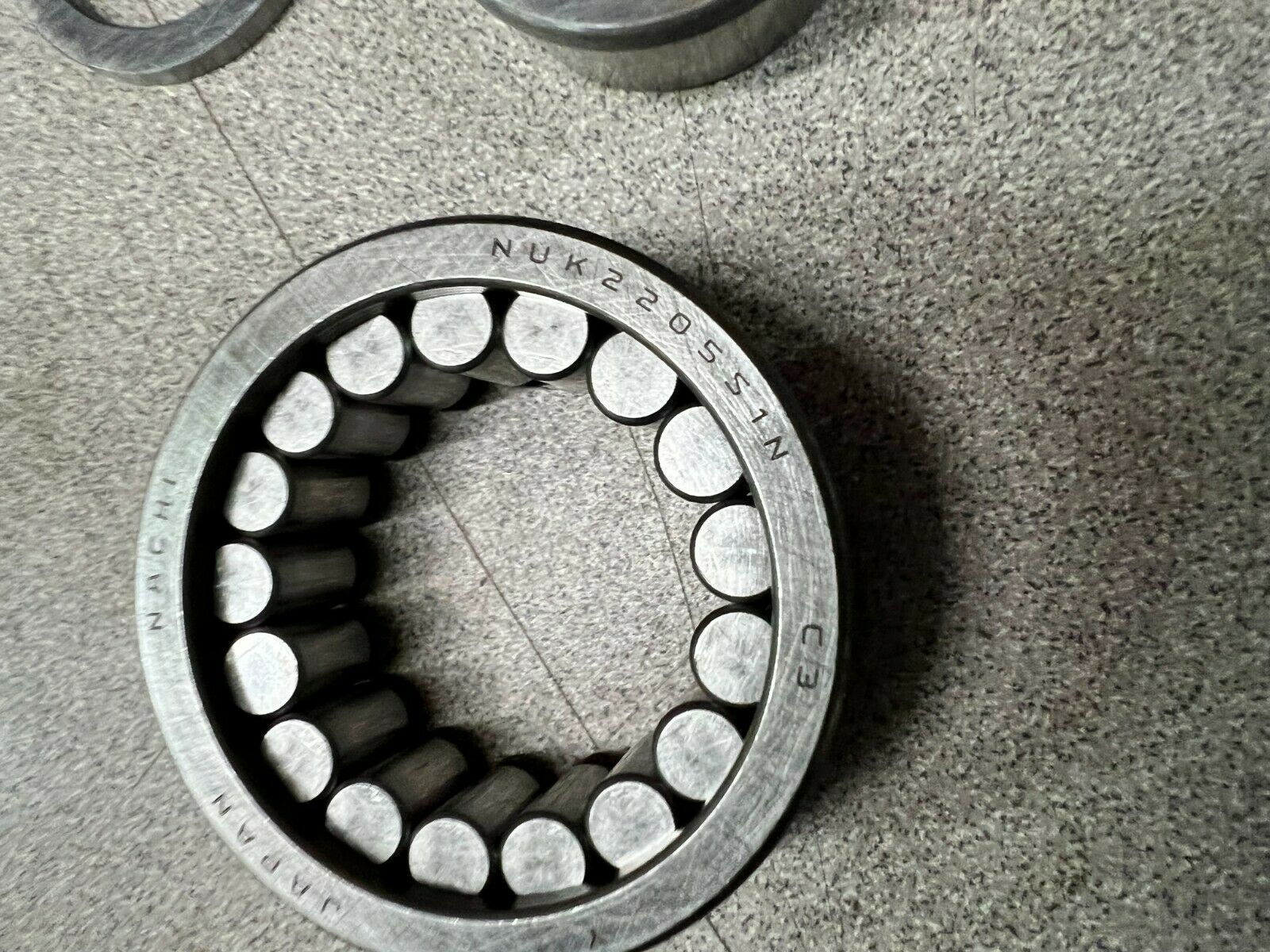 NEW IN BOX NACHI NUK2205S1N NUPK2205S6 BEARING 025-5