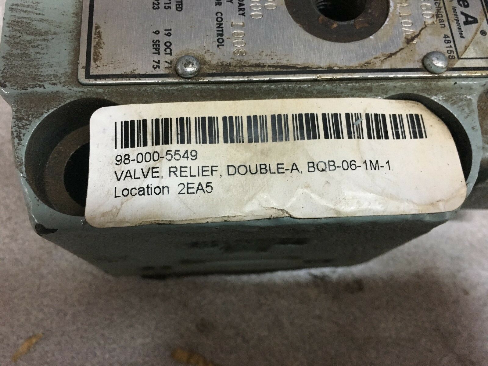 NEW NO BOX DOUBLE A HYDRAULIC RELIEF VALVE VICKERS BQB 06 1M 10A4