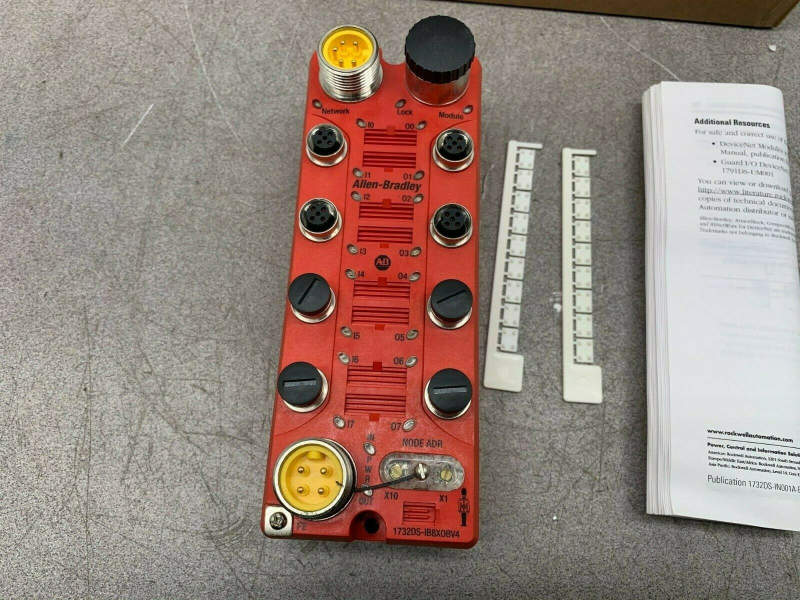 NEW IN BOX ALLEN-BRADLEY DEVICENET SAFETY ARMORBLOCK 1732-DSIB8XOBV4 SERIES A