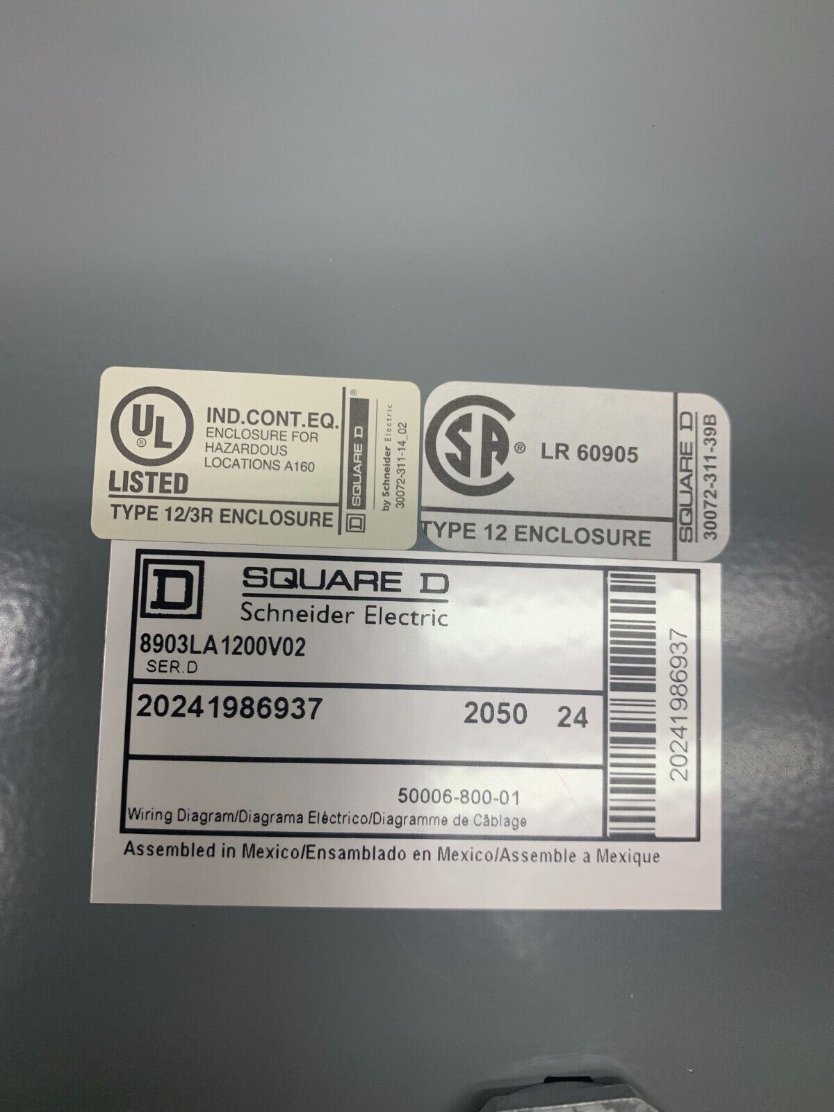 NEW NO BOX SQUARE D LIGHTING CONTACTOR WITH ENCLOSURE 8903LA1200V02 SERIES D