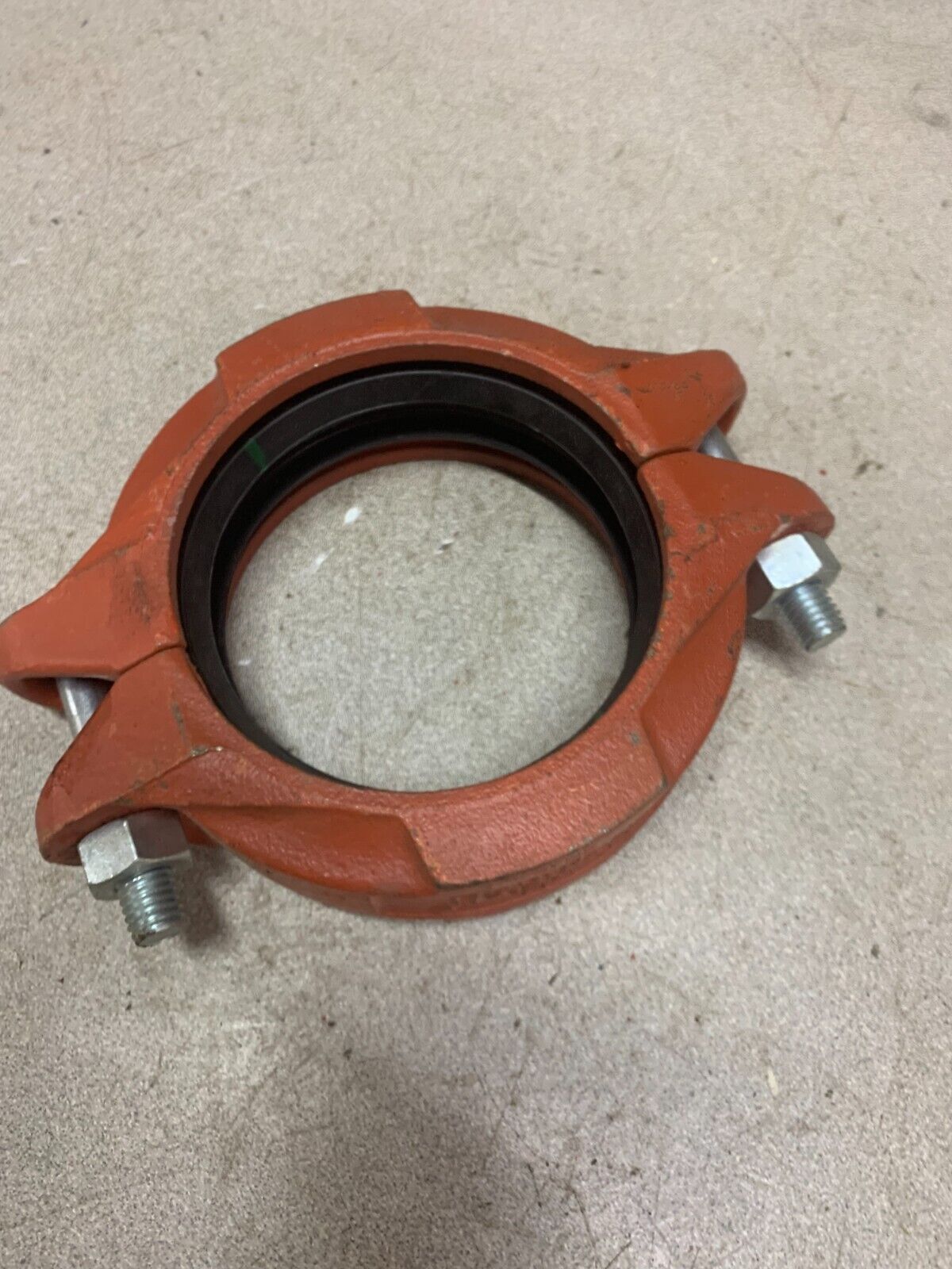 NEW NO BOX GRUVLOCK Fig 7000 4" Flexible Pipe Coupling w/ Gasket