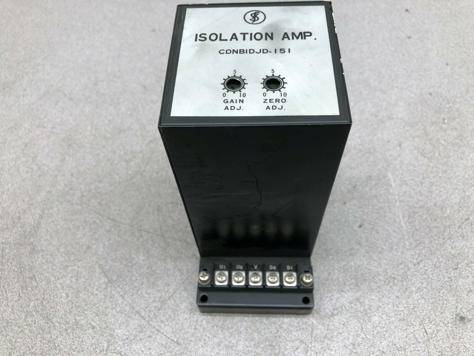 NEW NO BOX FUJI ELECTRIC 220 VAC INPUT 10 VDC OUTPUT ISOLATION AMP CDNBIDJD-151