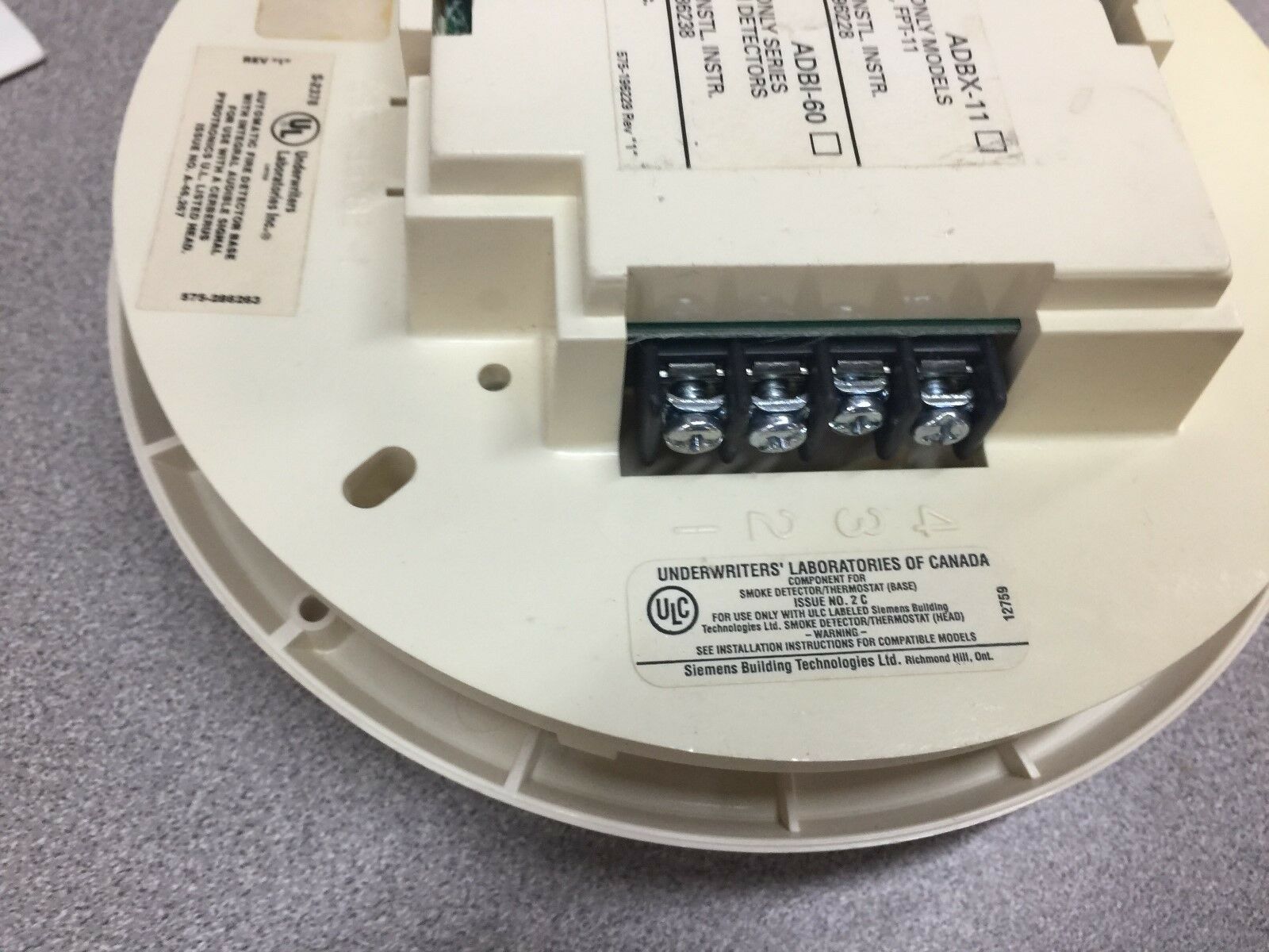 NEW NO BOX SIEMENS AUDIBLE BASE FOR SERIES 11 SMOKE DETECTOR ADB-11