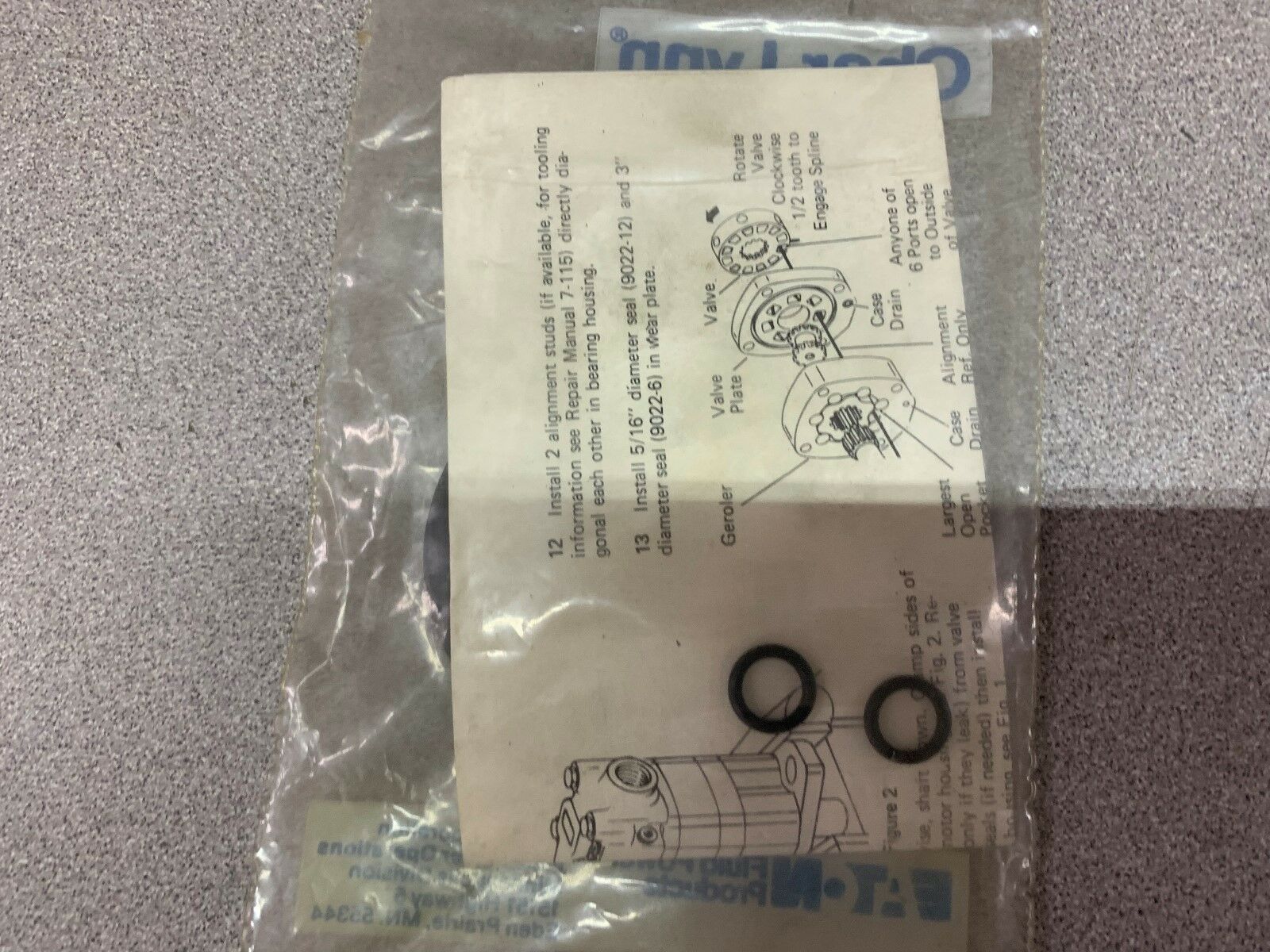 NEW NO BOX CHAR-LYNN REAR SEAL KIT 61,200