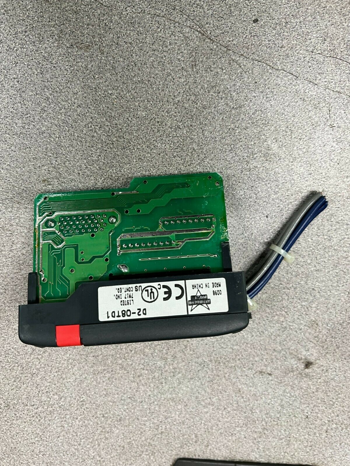 USED AUTOMATION DIRECT OUTPUT MODULE D2-08TD1