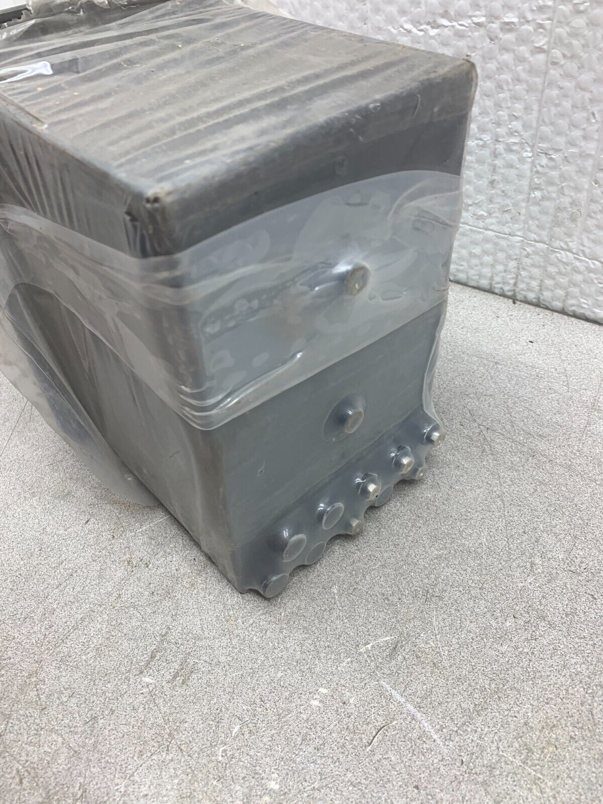 NEW NO BOX GENERAL ELECTRIC RELAY ENCLOSURE 12 1AC 53B805A H1 G