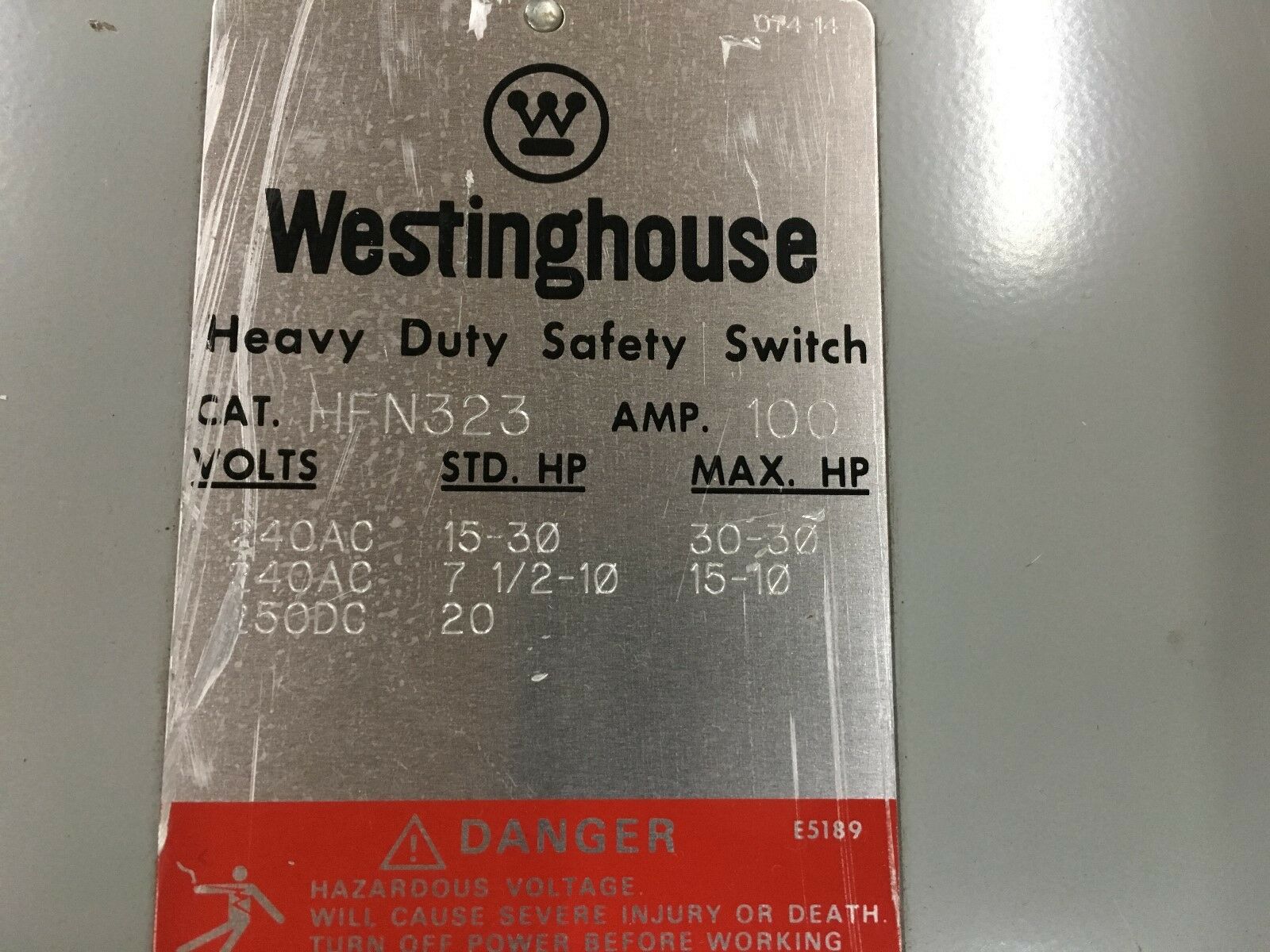 NEW NO BOX WESTINGHOUSE 100AMP 240VOLT HEAVY DUTY SAFETY SWITCH HFN323
