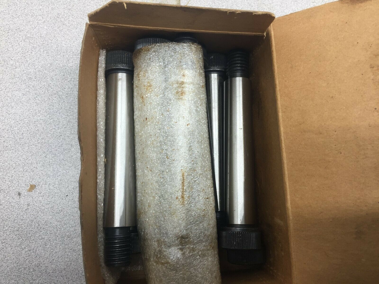 NEW IN BOX OF 10 SPS TECHNOLOGIES 3/4 X 3 3/4 SOCKET SHOULDER SCREW 07525 / A951