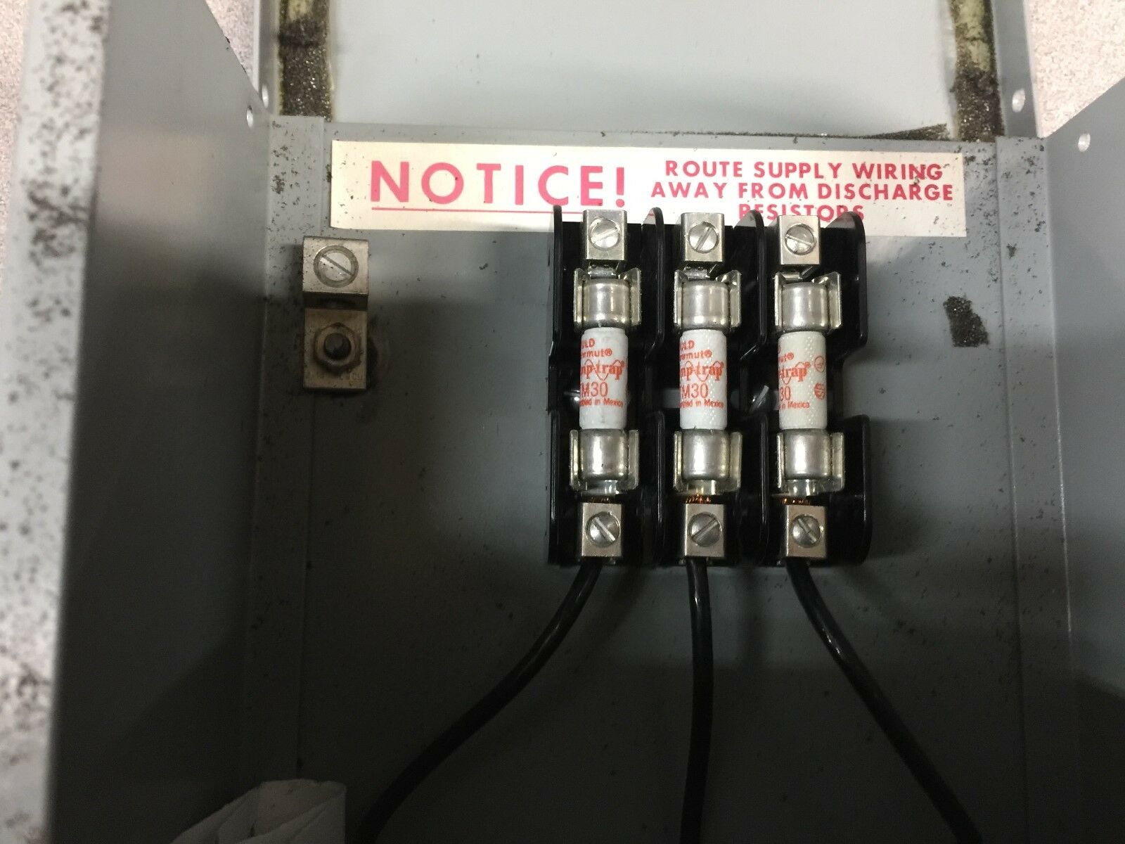 NEW NO BOX ECCOL UNIPAK 10KVAR 480V 3PH .31GAL POWER CAPACITOR 1043PMU