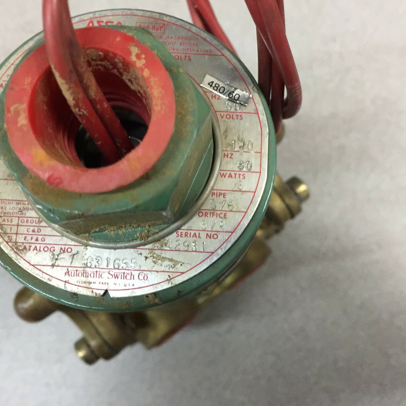 NEW NO BOX ASCO 3/8NPT 10-125PSI 120VAC SOLENOID VALVE 831655