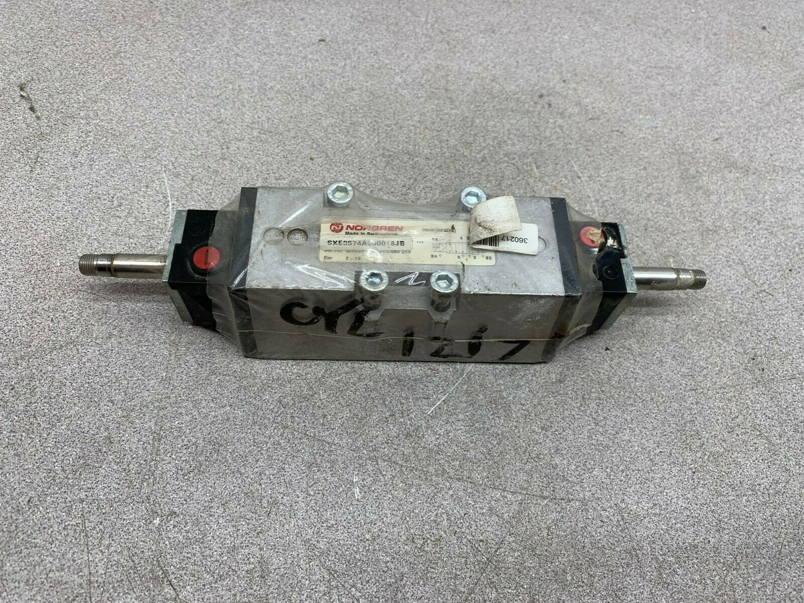 NEW NO BOX NORGREN PNEUMATIC VALVE SXE0574A500018JB **NO COILS**