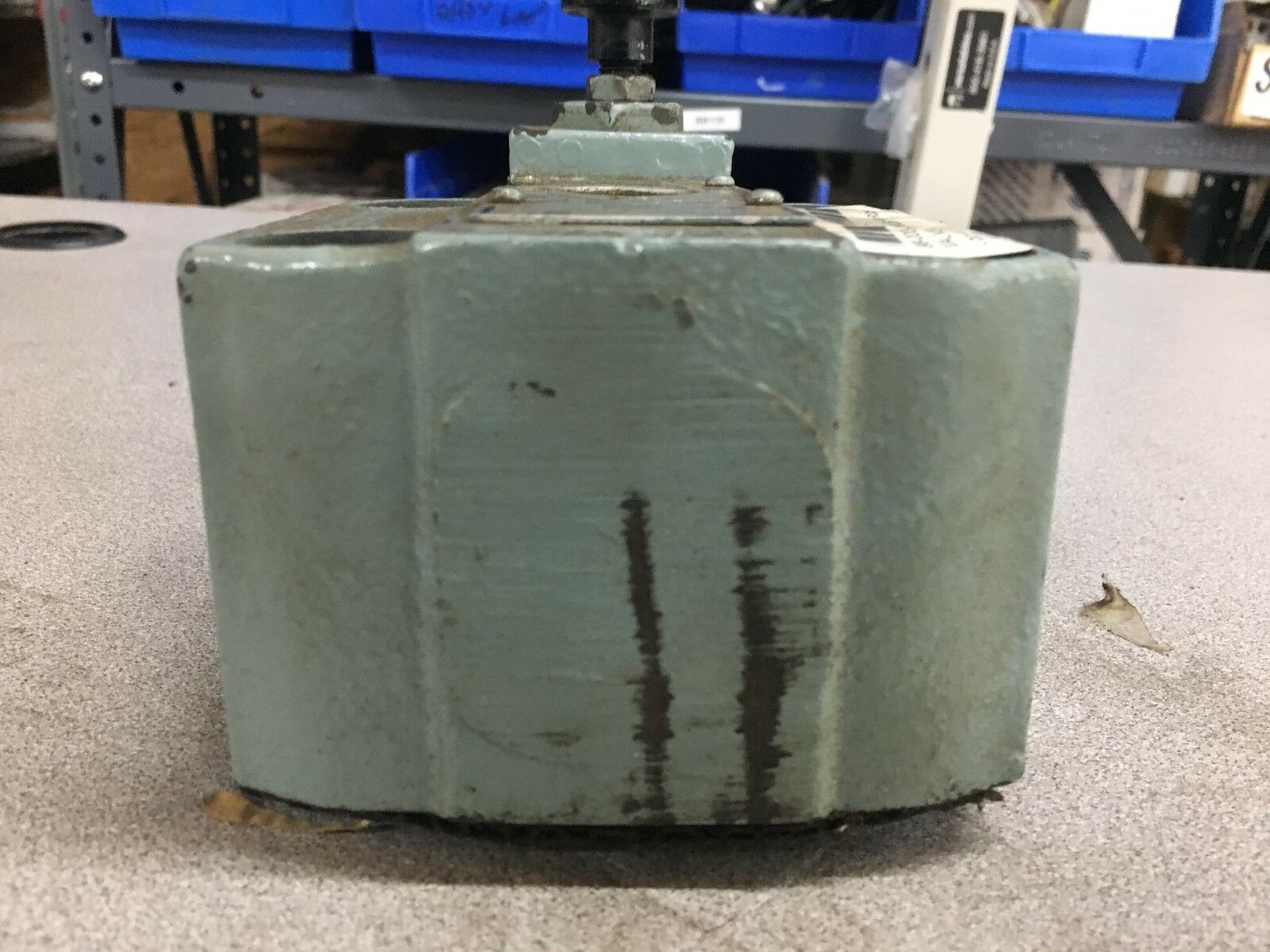 NEW NO BOX DOUBLE A HYDRAULIC RELIEF VALVE VICKERS BQB 06 1M 10A4