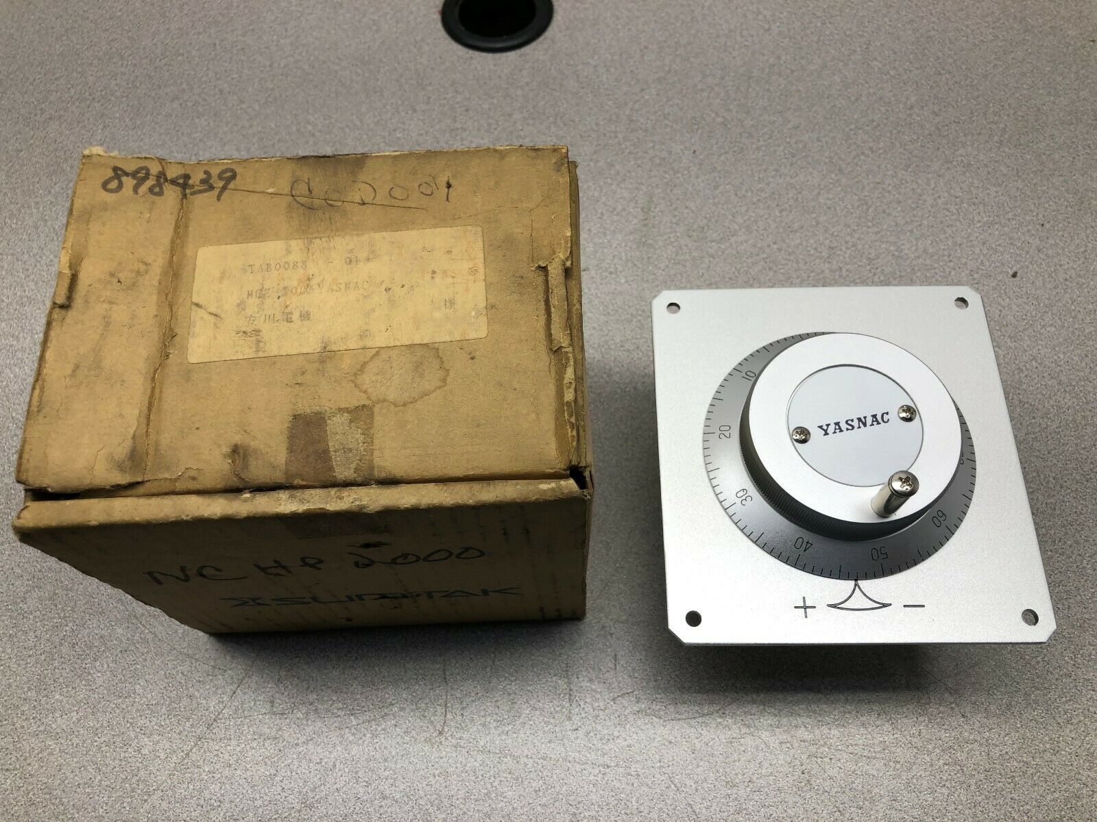 NEW IN BOX YASNAC 12 VDC 100 MA 100 PULSE / REV. OPTICODER MGZ-10B