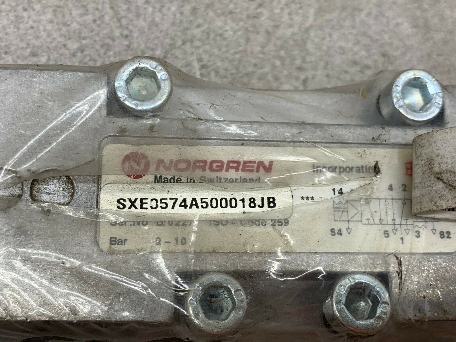 NEW NO BOX NORGREN PNEUMATIC VALVE SXE0574A500018JB **NO COILS**