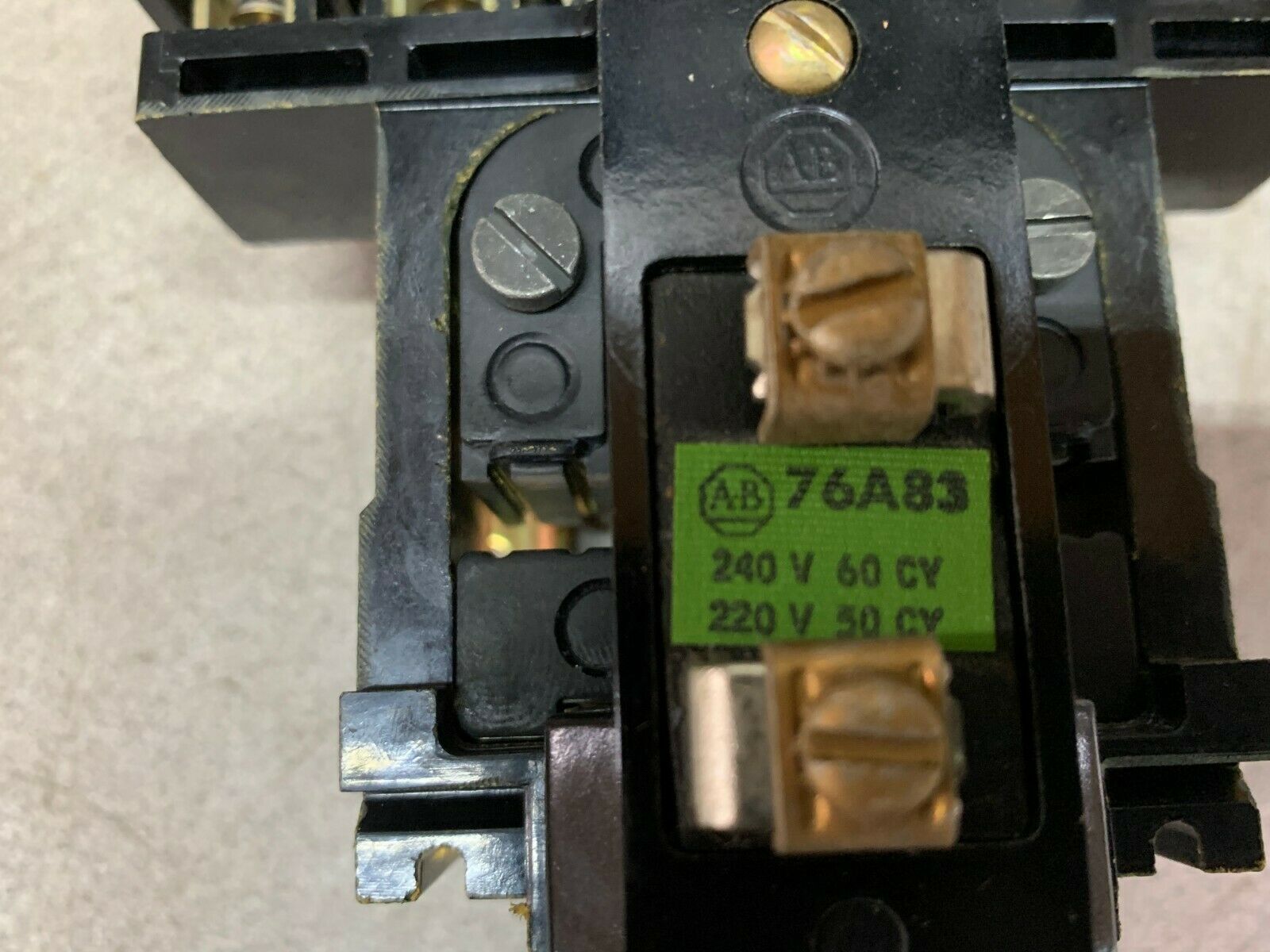 NEW NO BOX ALLEN-BRADLEY CONTROL RELAY 700-BR600A1 SERIES A