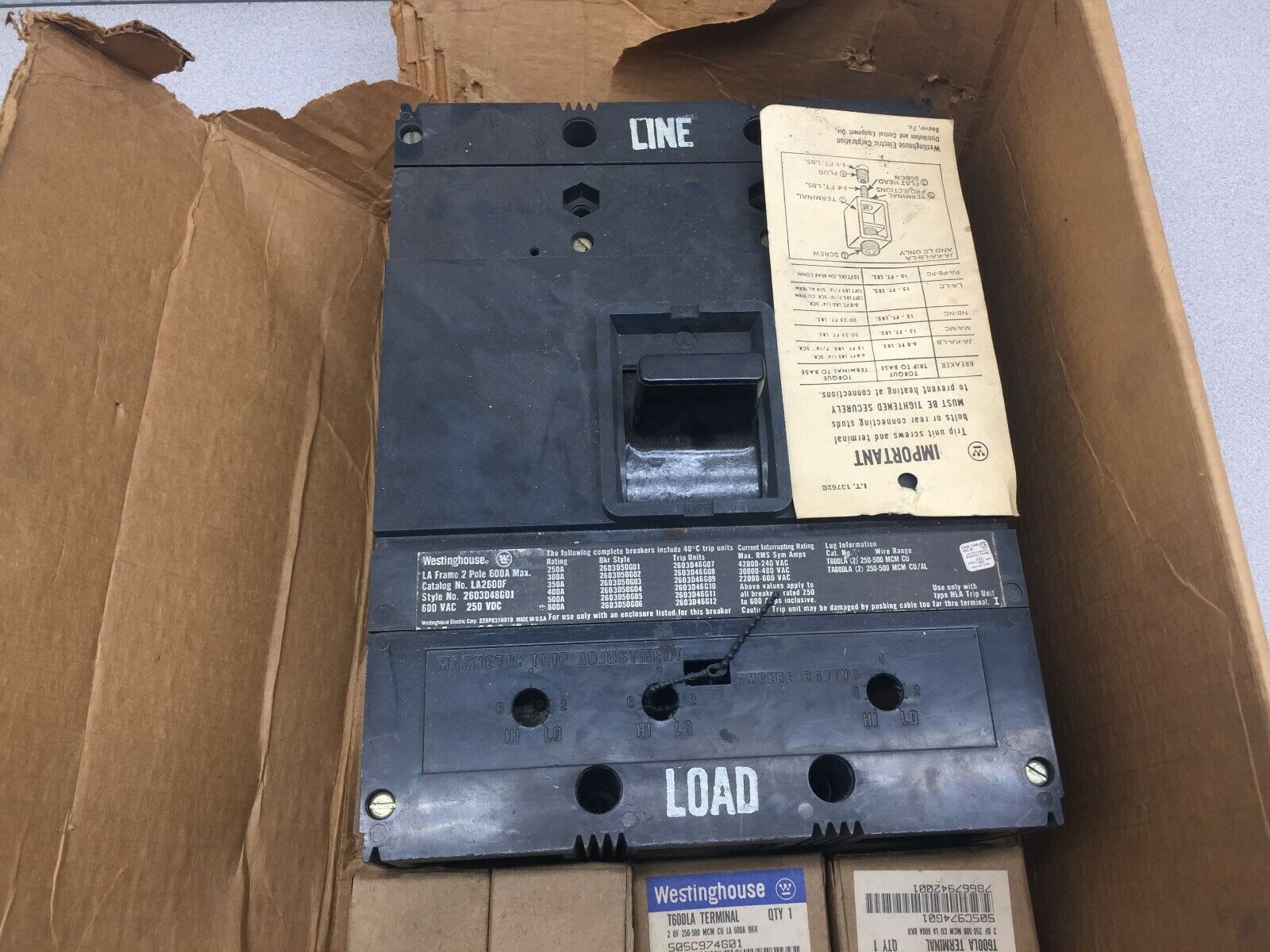 NEW IN DAMMAGED BOX WESTINGHOUSE 600 AMP 2 POLE 600 VAC WITH MAG TRIP LA2600F /