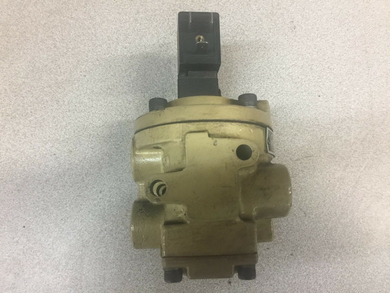 USED NORGREN PNUMATIC VALVE F1012C-CE