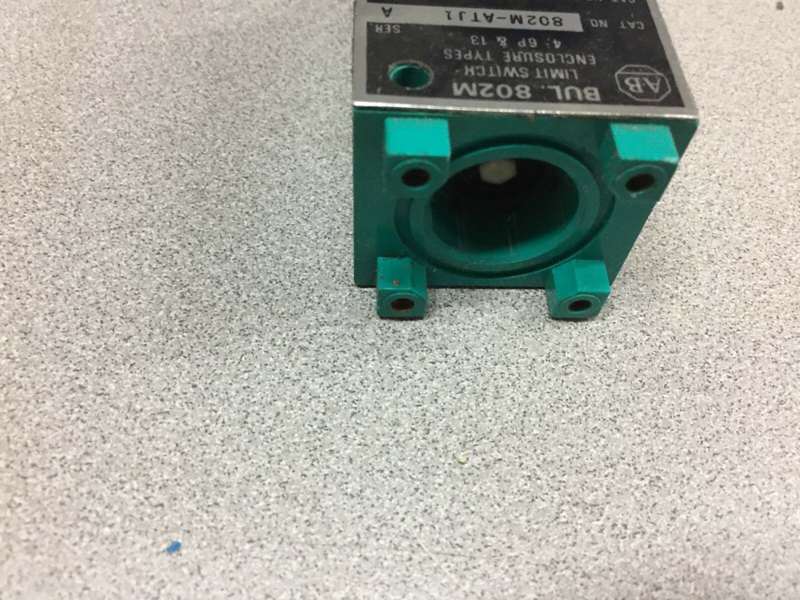 USED ALLEN BRADLEY LIMIT SWITCH BODY 802M-XTJ1