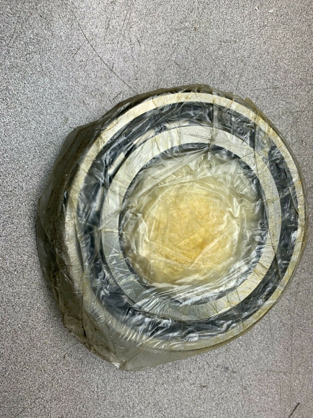 NEW IN BOX SKF ROLLER BEARING 20216 TN9