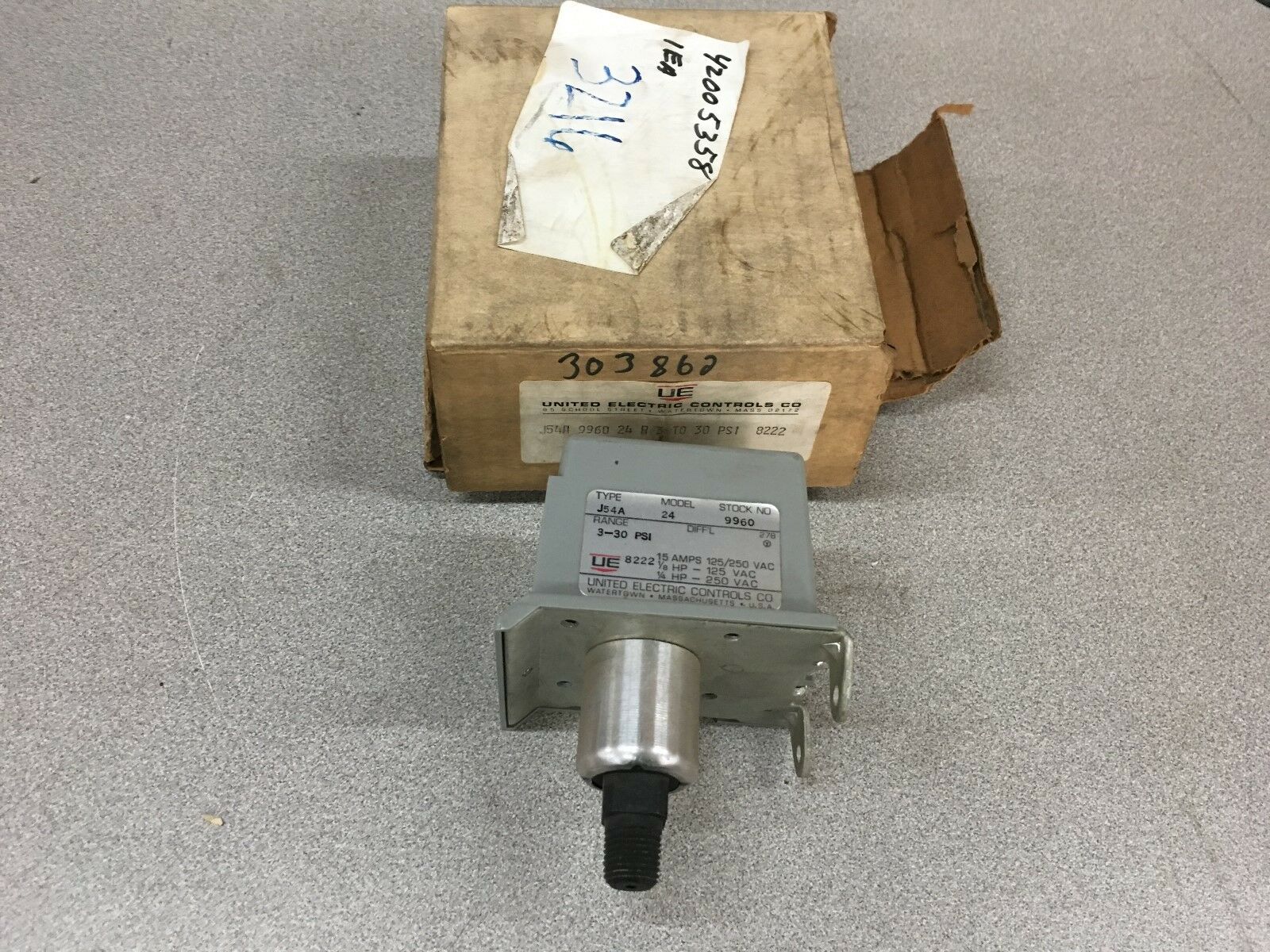 NEW IN BOX UNITED ELECTRIC PRESSURE SWITCH J54A 9960 24 R 3 TO 30 PSI 8222