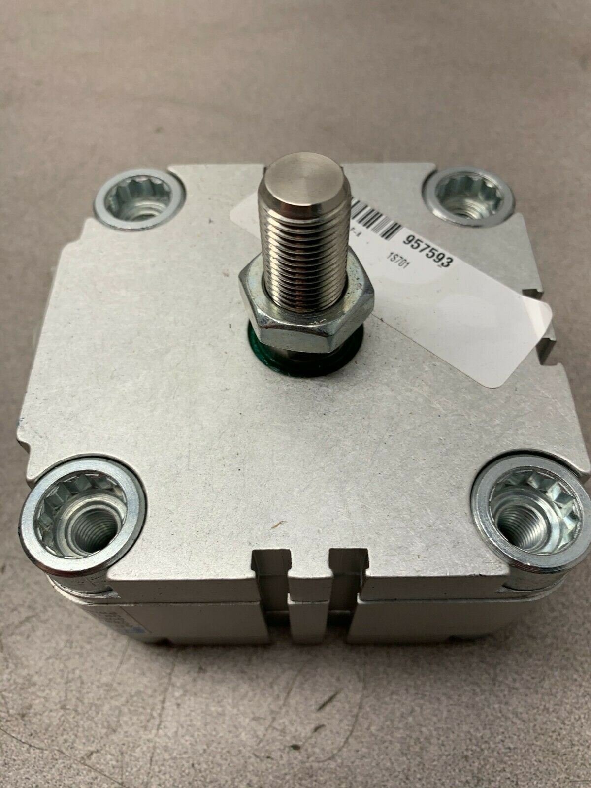 NEW NO BOX FESTO PNEUMATIC COMPACT CYLINDER ADVU-80-10-A-P-A