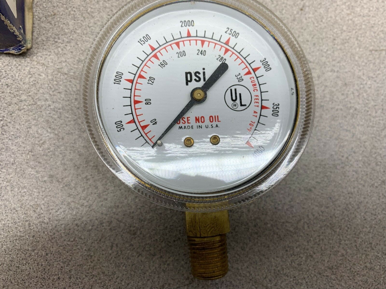 NEW IN BOX PSI 2 1/2-4000 GAUGE GBP-57