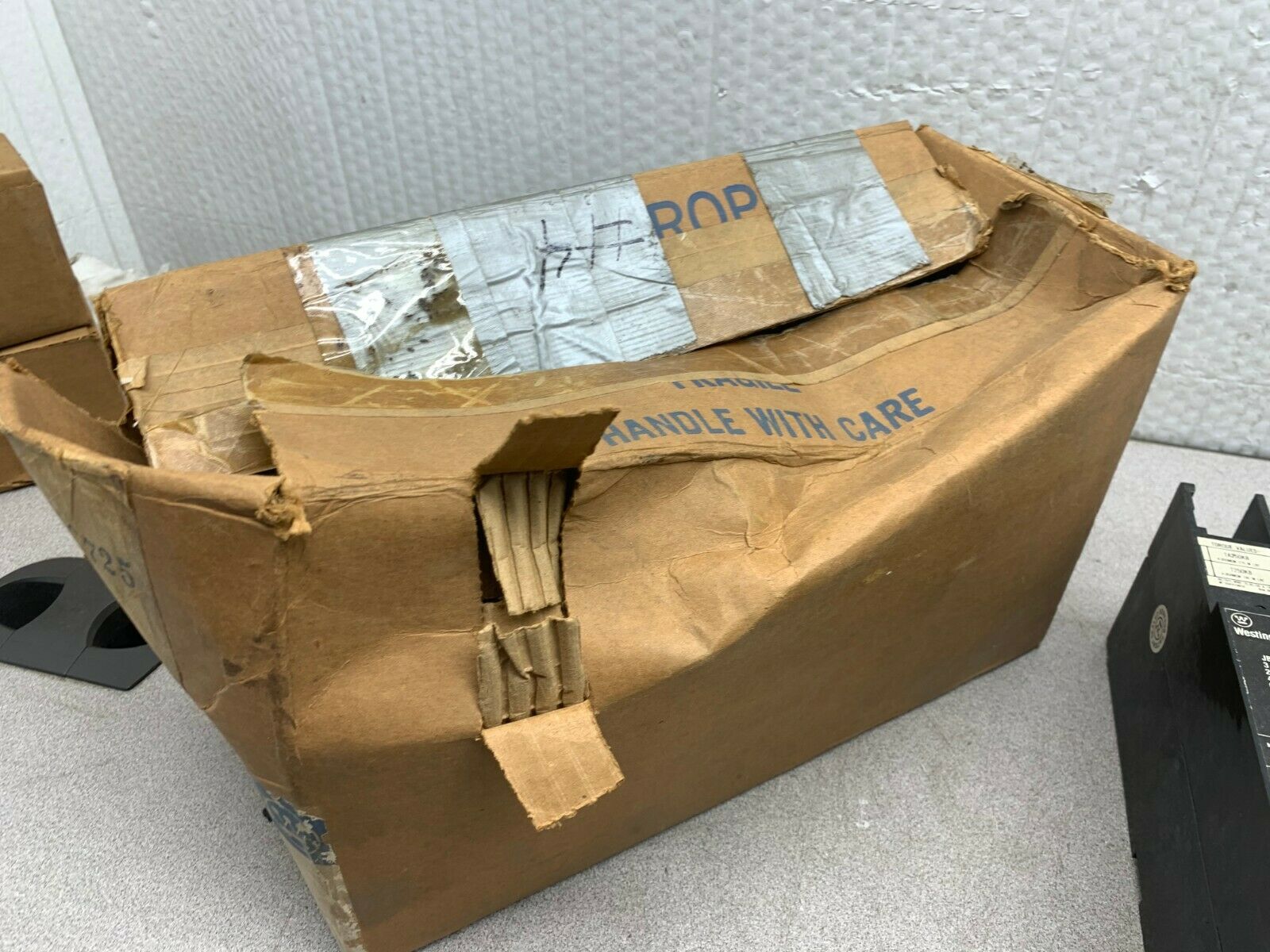 NEW WESTINGHOUSE 752B417G16 3 POLE 250AMP CIRCUIT BREAKER JB3250W