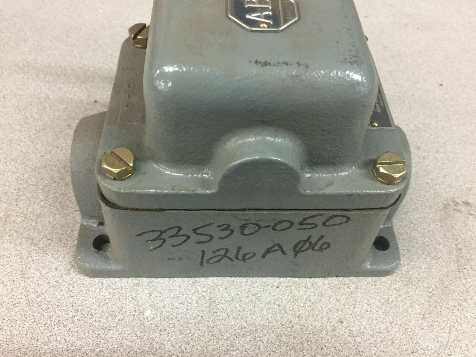 NEW NO BOX ALLEN BRADLEY LIMIT SWITCH 801-DSK145 A