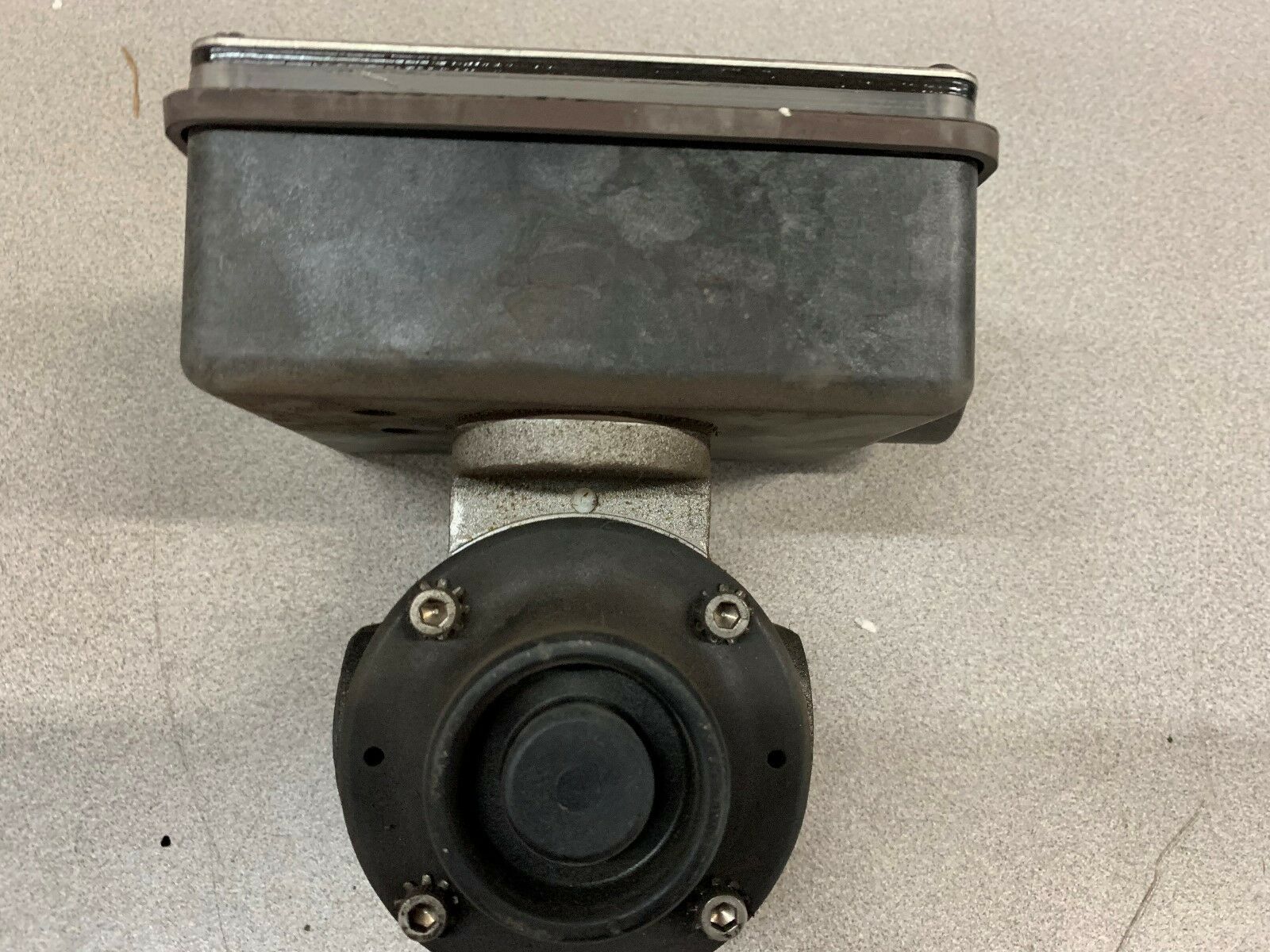 NEW NO BOX UFM TIMER O2GM-6-789V.9-A1XU.6D