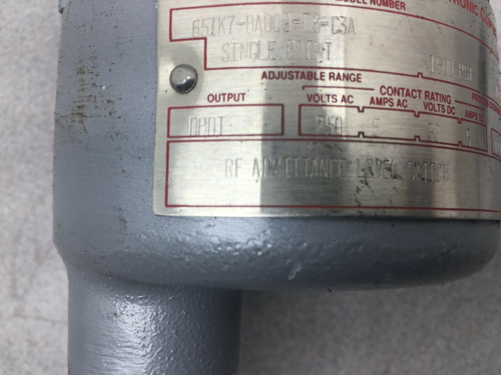 NEW NO BOX SOR SINGLE POINT 1500 PSI RF ADMITTANCE LEVEL SWITCH 651K7-BA009-T3-C