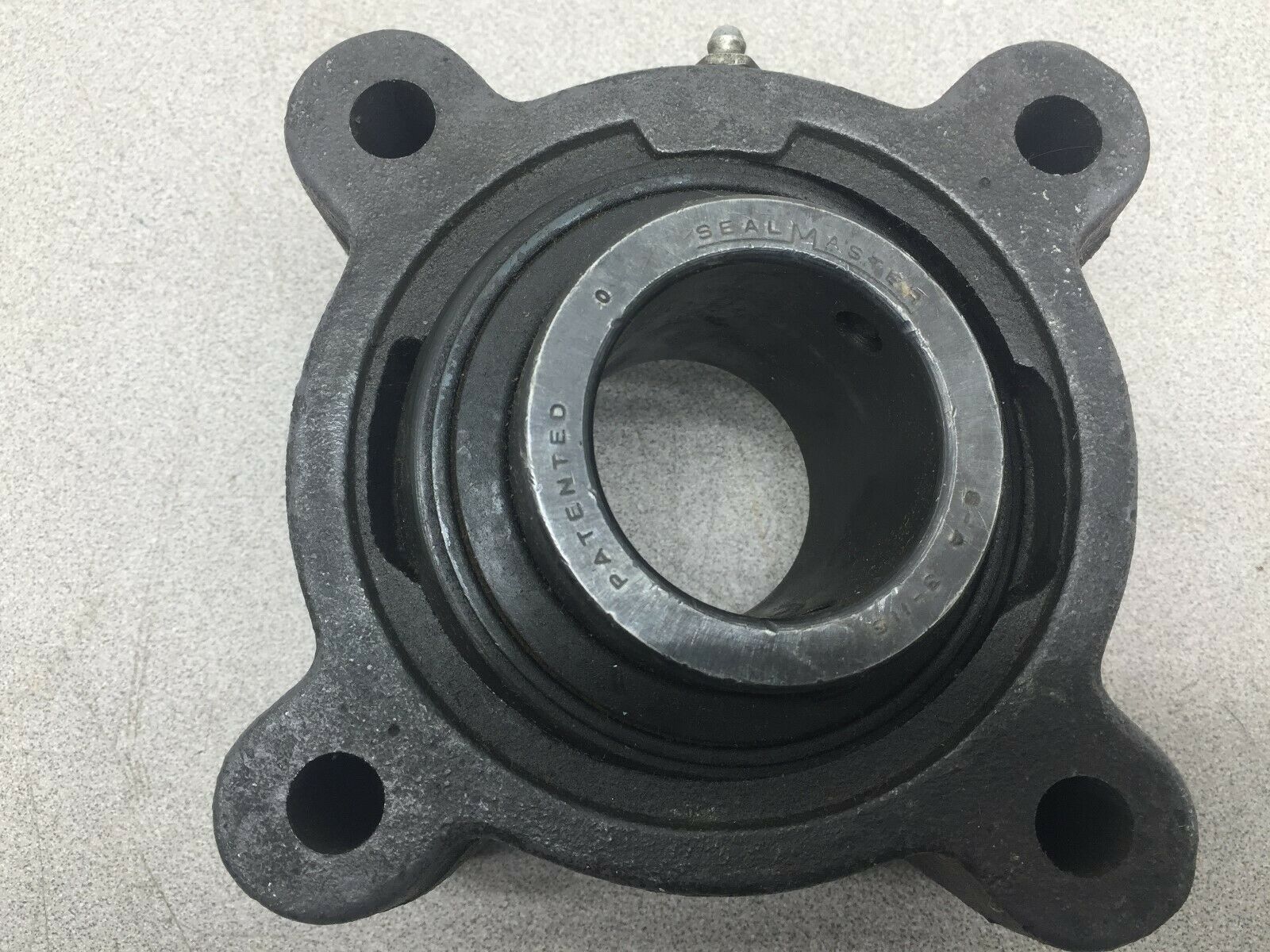 NEW NO BOX SEALMASTER 4BOLT FLANGE MOUNT S-869-M