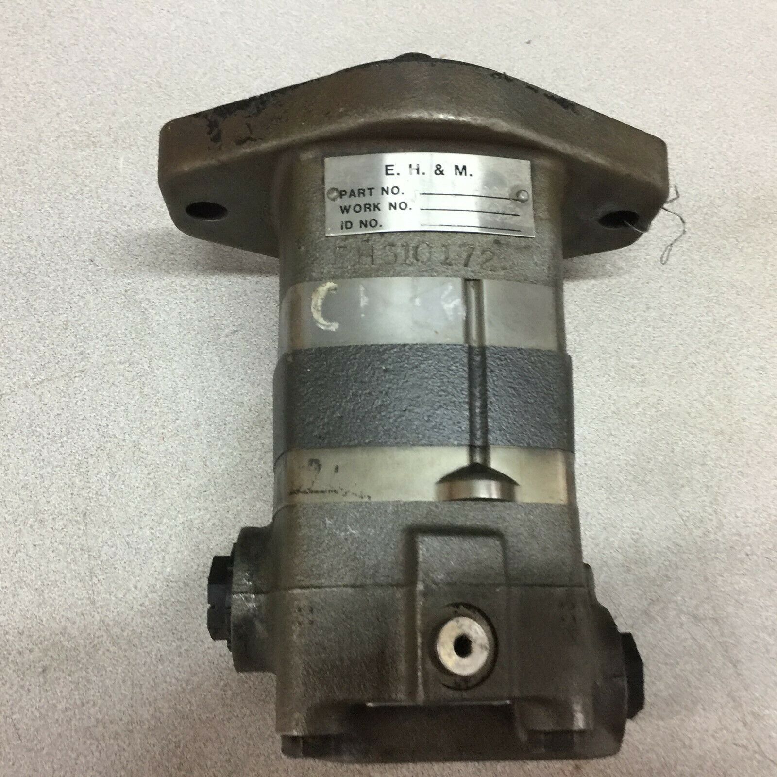 NEW NO BOX E.H.&M. HYDRAULIC PUMP 104-1224-006