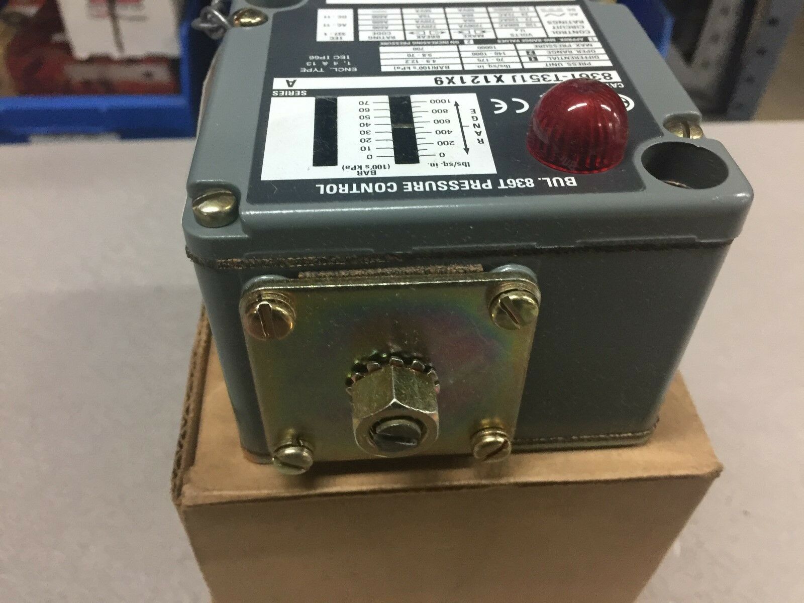 NEW IN BOX ALLEN BRADLEY PRESSURE CONTROL SWITCH 836T-T251JX12X9