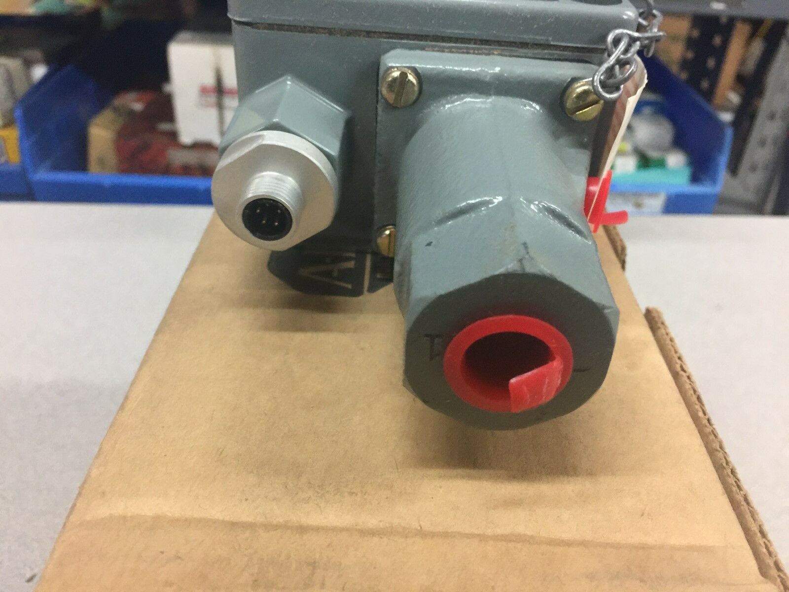 NEW IN BOX ALLEN BRADLEY PRESSURE CONTROL SWITCH 836T-T251JX12X9