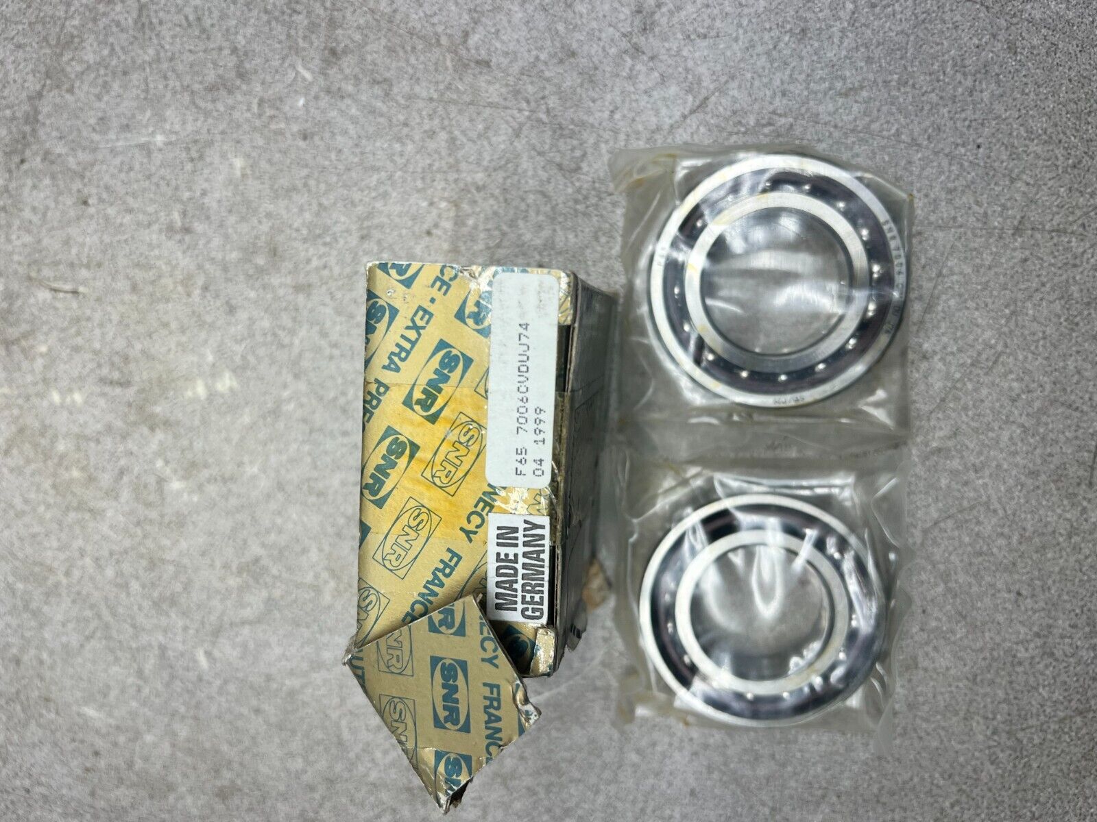 NEW IN BOX SNR CONTACT BEARING 7006CVDUJ74