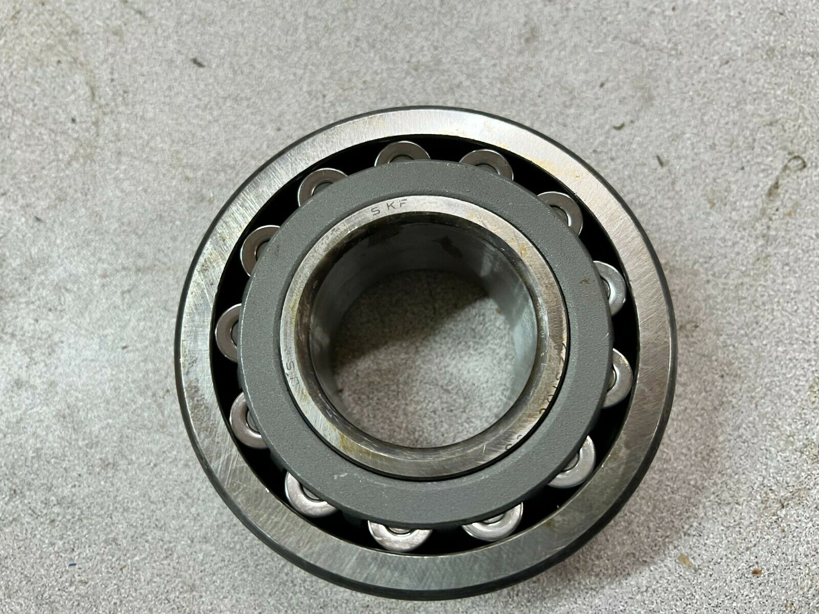 NEW IN BOX SKF SPHERICAL ROLLER BEARING 22310 CJ/C3/W33