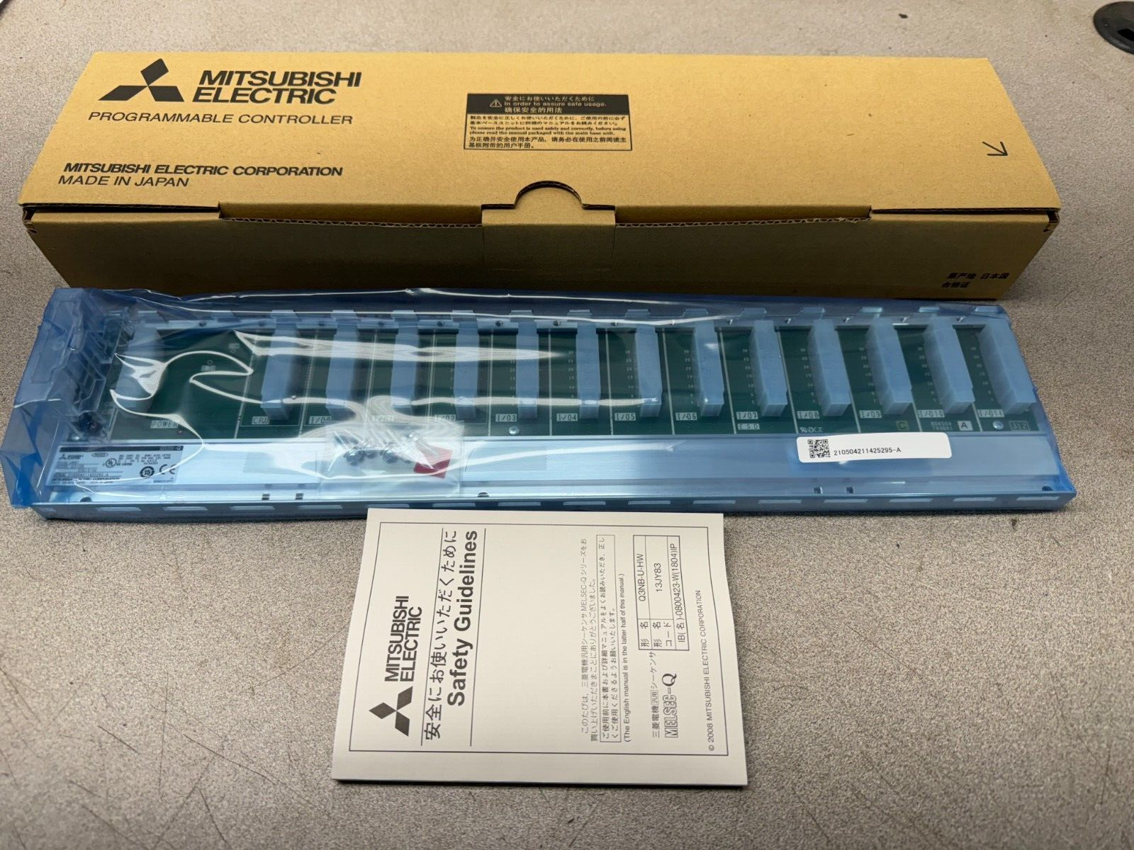 NEW IN BOX MITSUBISHI ELECTRIC BASE UNIT Q312B
