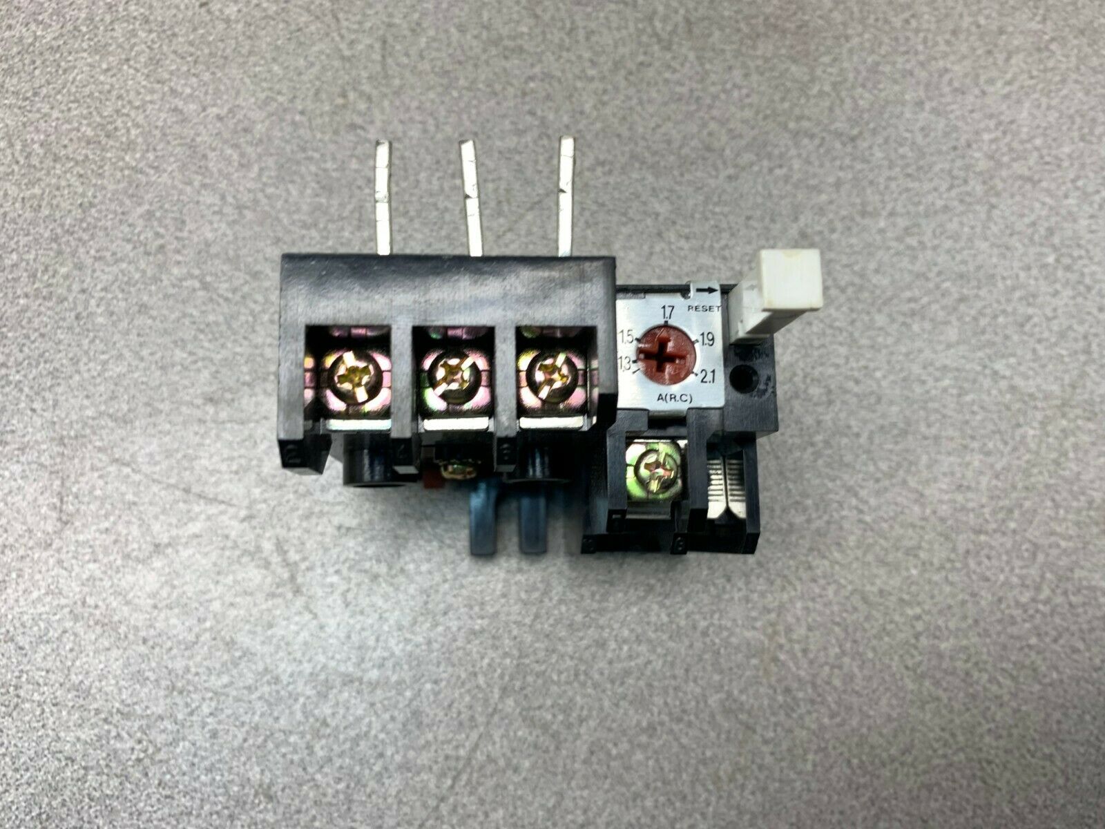 NEW NO BOX TAIAN 1.3-2.1A RELAY RH-18B/1.7D