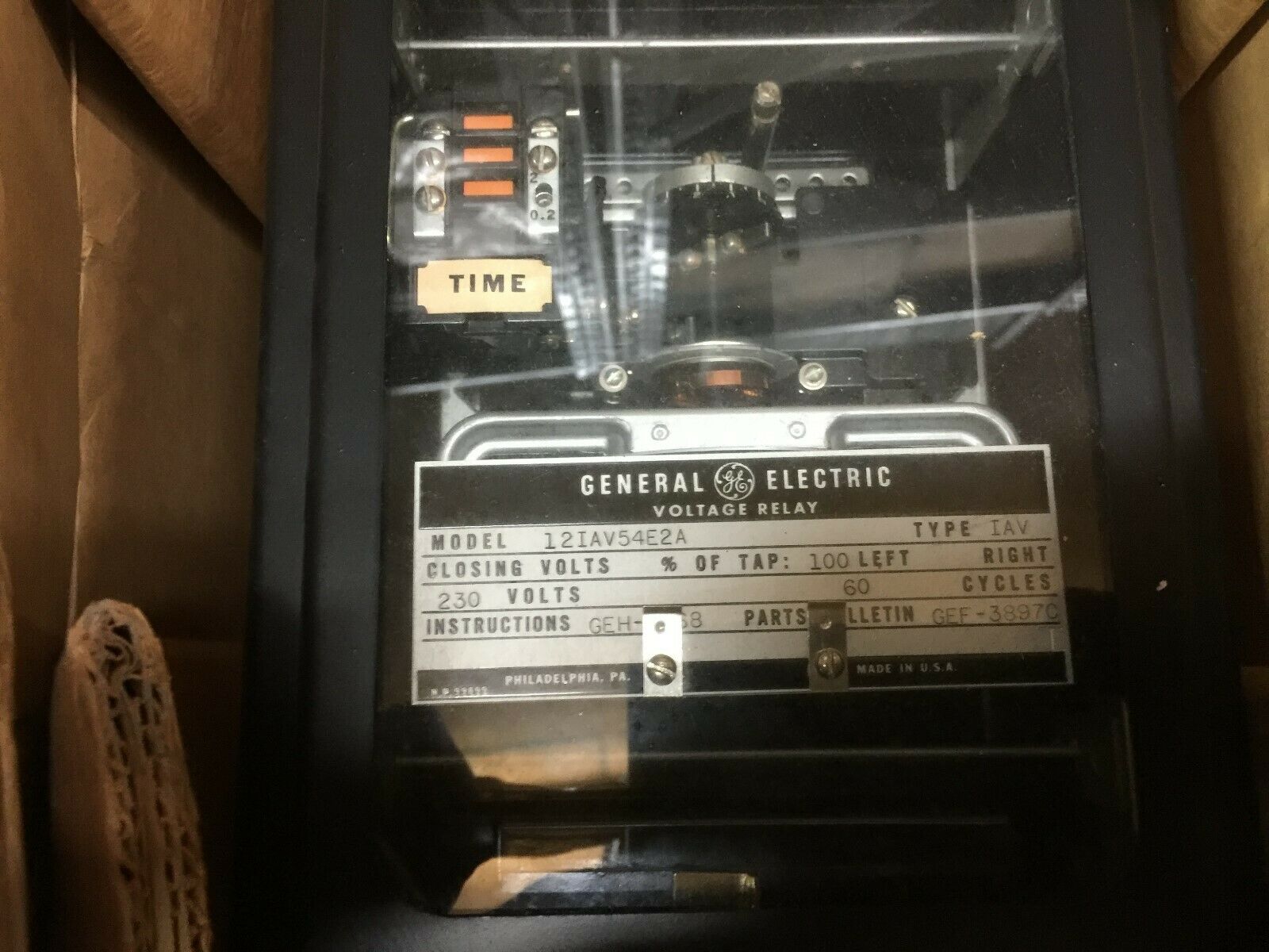 NEW IN BOX GE VOLTAGE RELAY 121AV54E2A