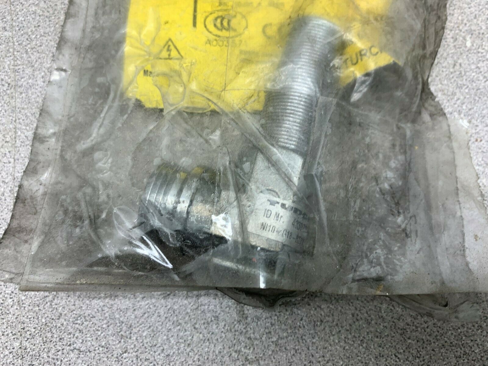 NEW NO BOX TURCK SENSOR NI10-G18-RZ3X-B1431