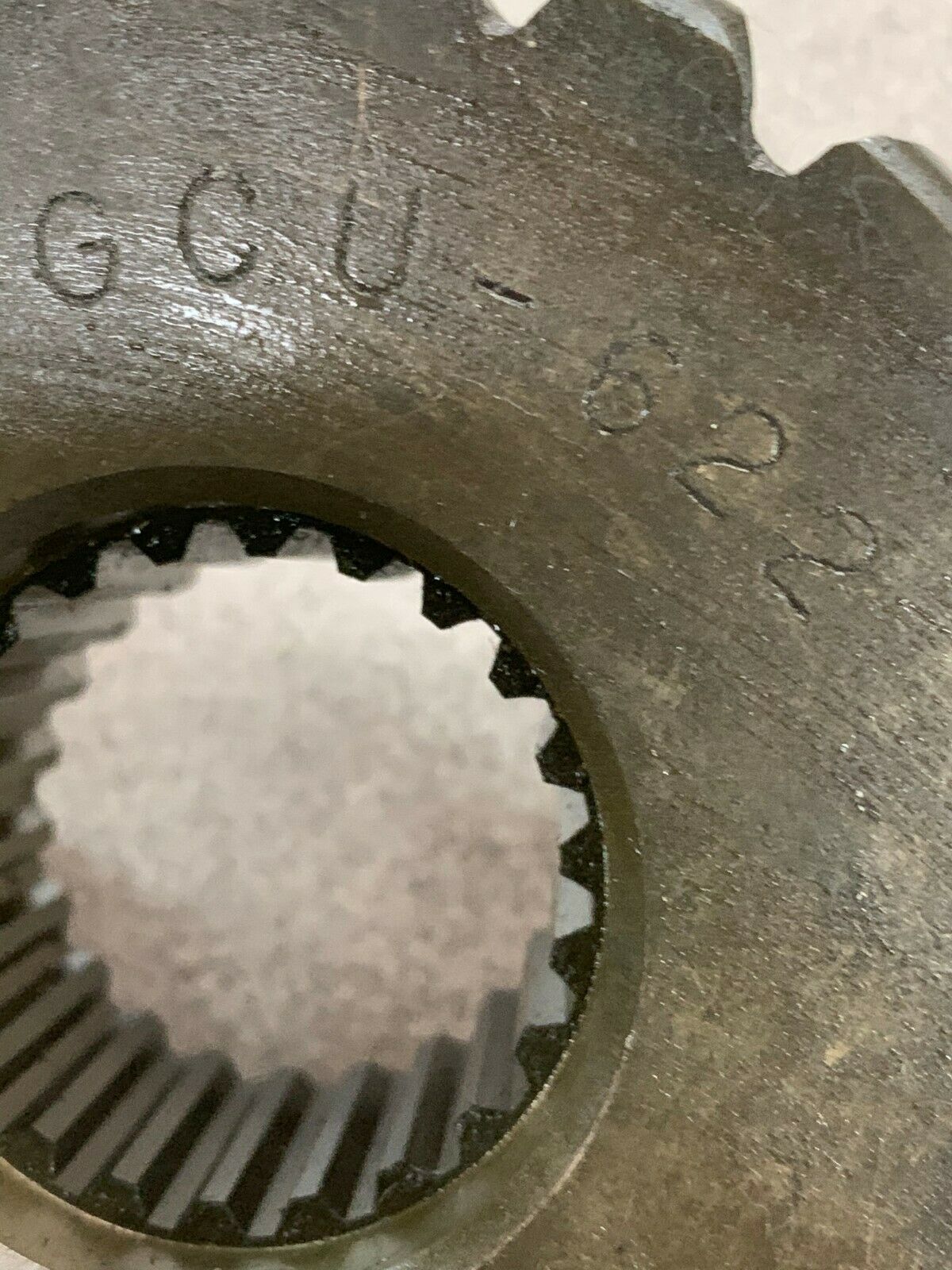 NEW NO BOX ARROW BEZEL GEAR GCU-622