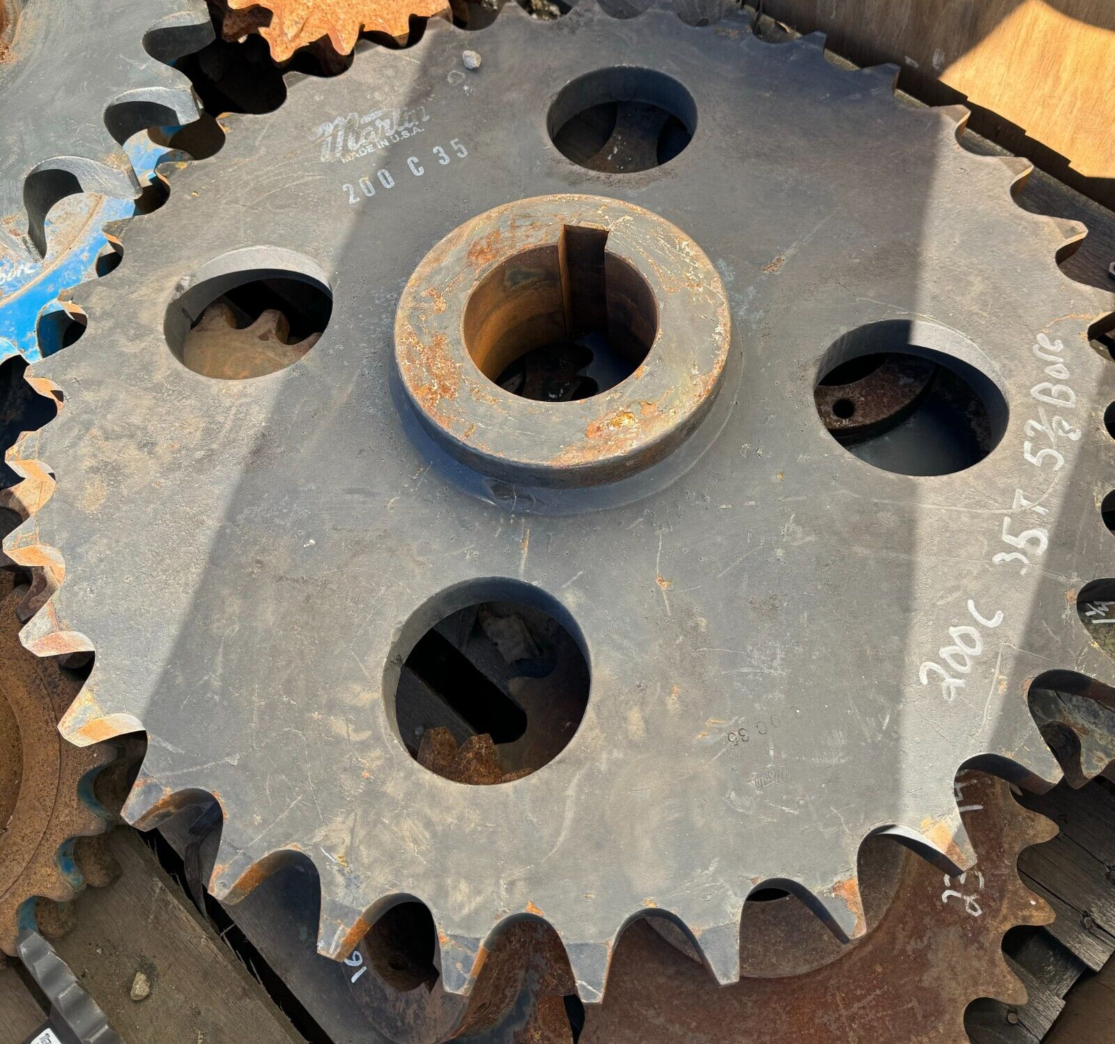 NEW MARTIN 200C35 CHAIN SPROCKET 200C 35 TEETH 5-7/8" BORE
