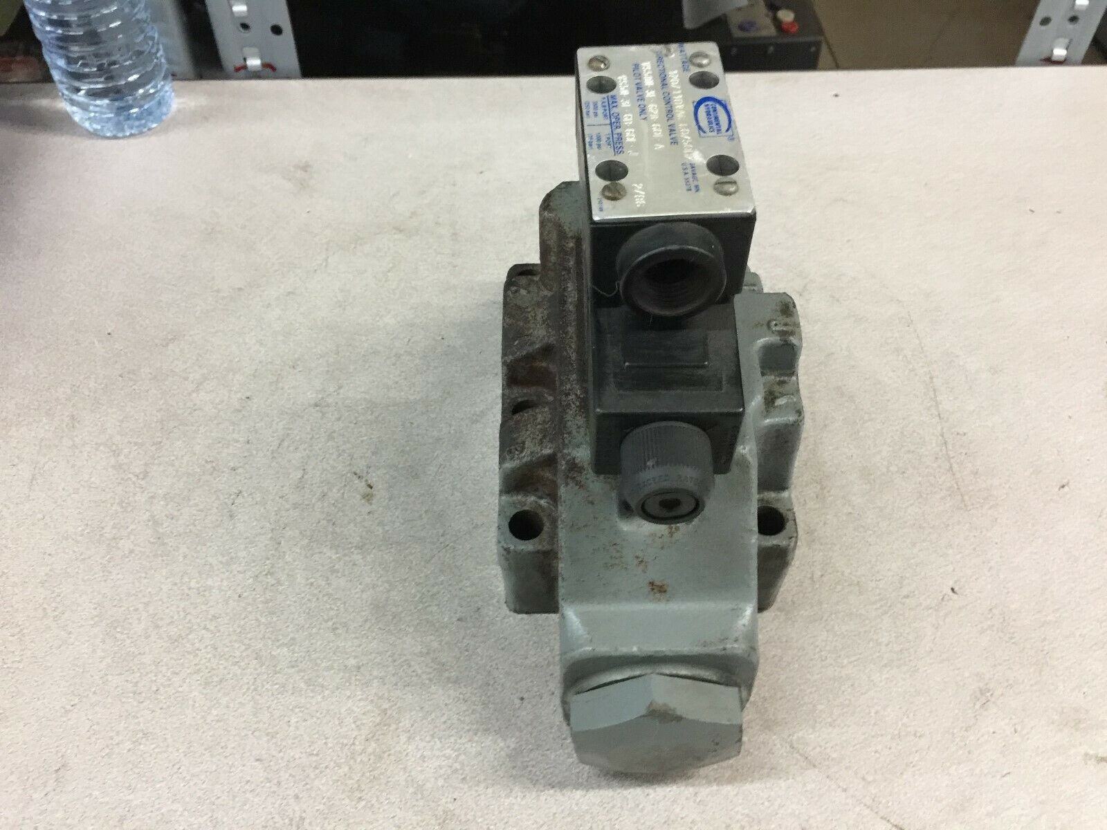 NEW NO BOX CONTENTNTAL 120VAC DIRECTIONAL CONTROL VALVE VS50M-3F-G2B-60L-A